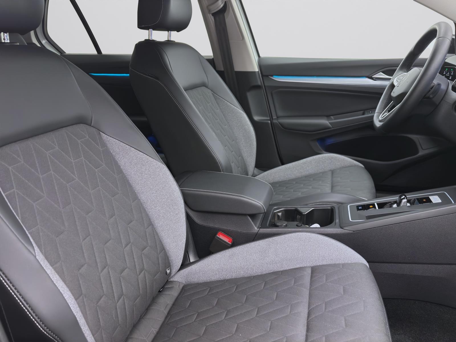 Volkswagen Golf 2.0 TDI DSG GOAL NAVI KAMERA AHK KLIMA