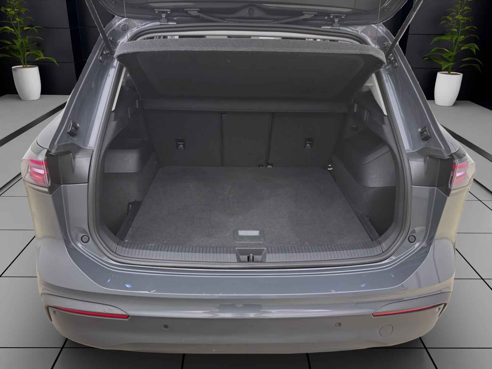 Volkswagen Tiguan 1.5 eTSI DSG LIFE NAVI AHK KAMERA PDC