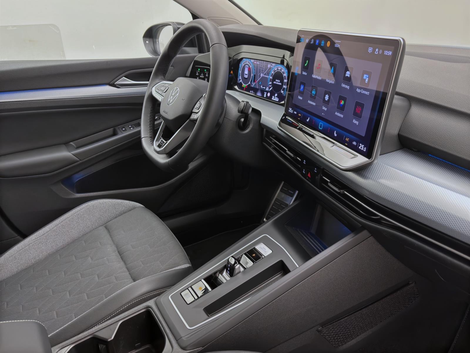 Volkswagen Golf 2.0 TDI DSG GOAL NAVI KAMERA AHK LED