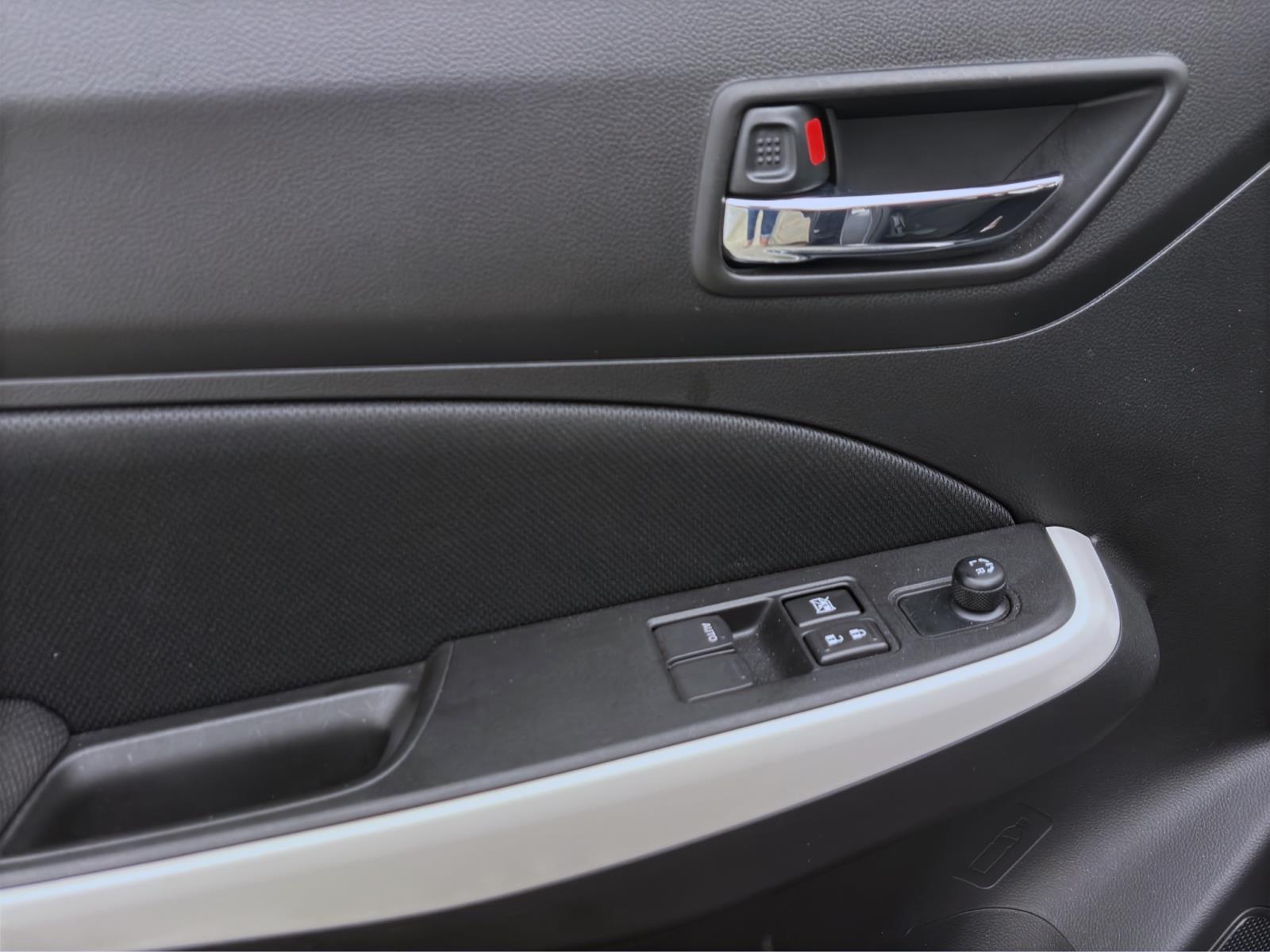 Suzuki Swift 1.2 Dualjet COMFORT NAVI KAMERA LED SITZHZG