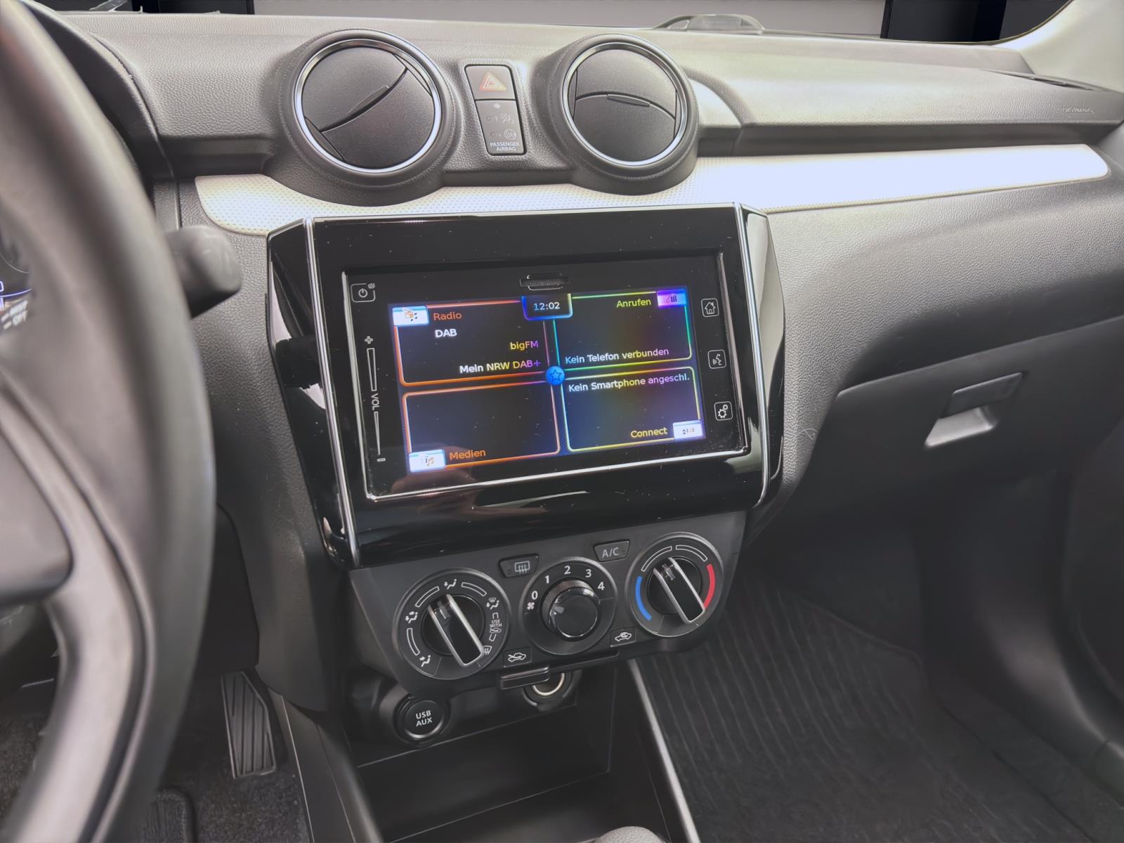 Suzuki Swift 1.2 Dualjet COMFORT NAVI KAMERA LED SITZHZG