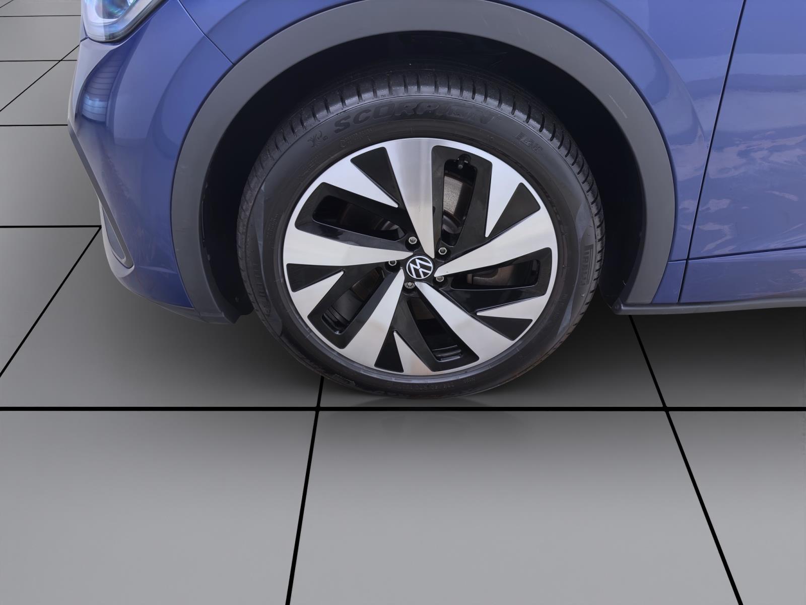 Volkswagen ID.5 PRO NAVI AHK KLIMA PDC LED