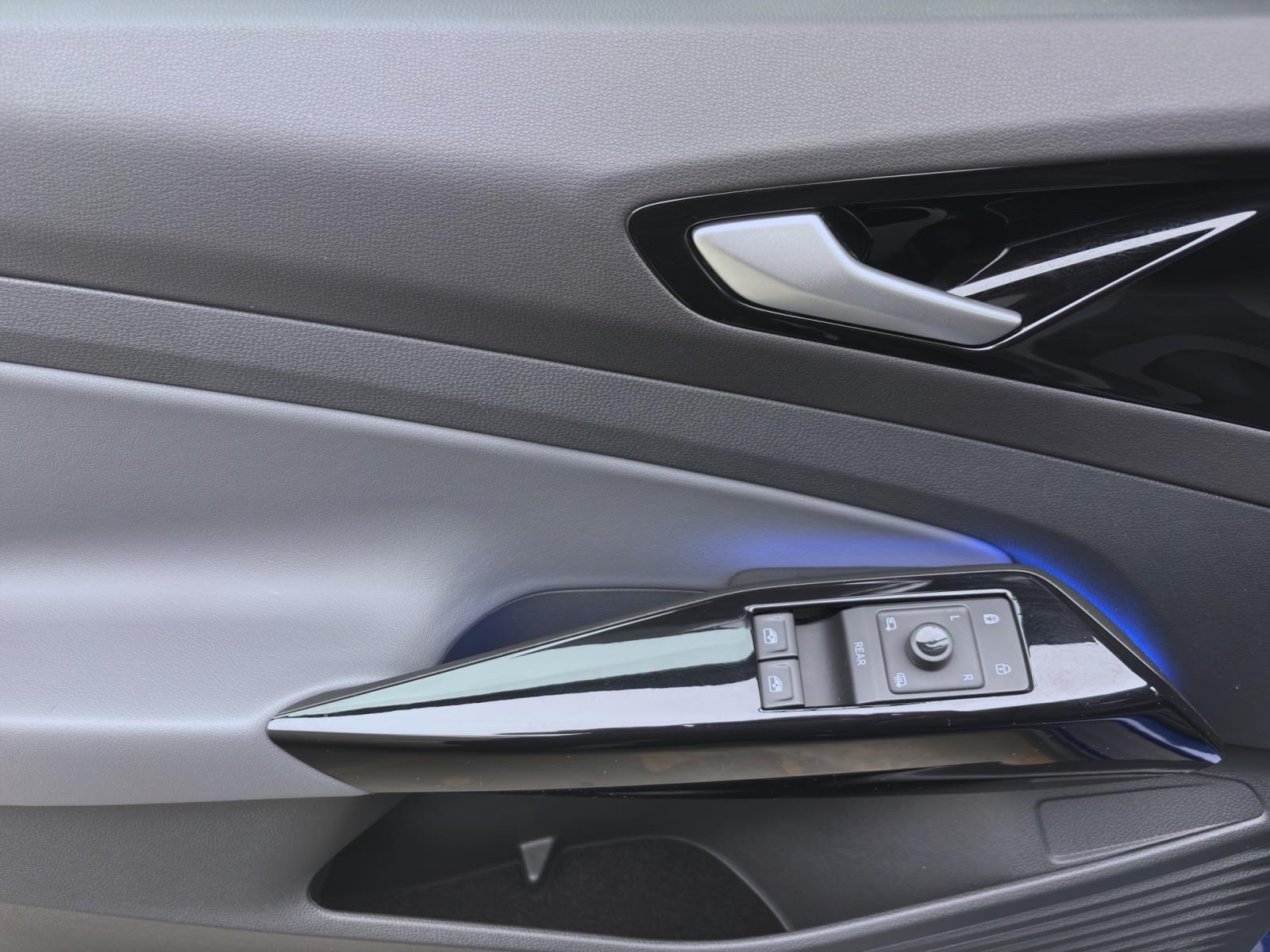 Volkswagen ID.5 PRO NAVI AHK KLIMA PDC LED