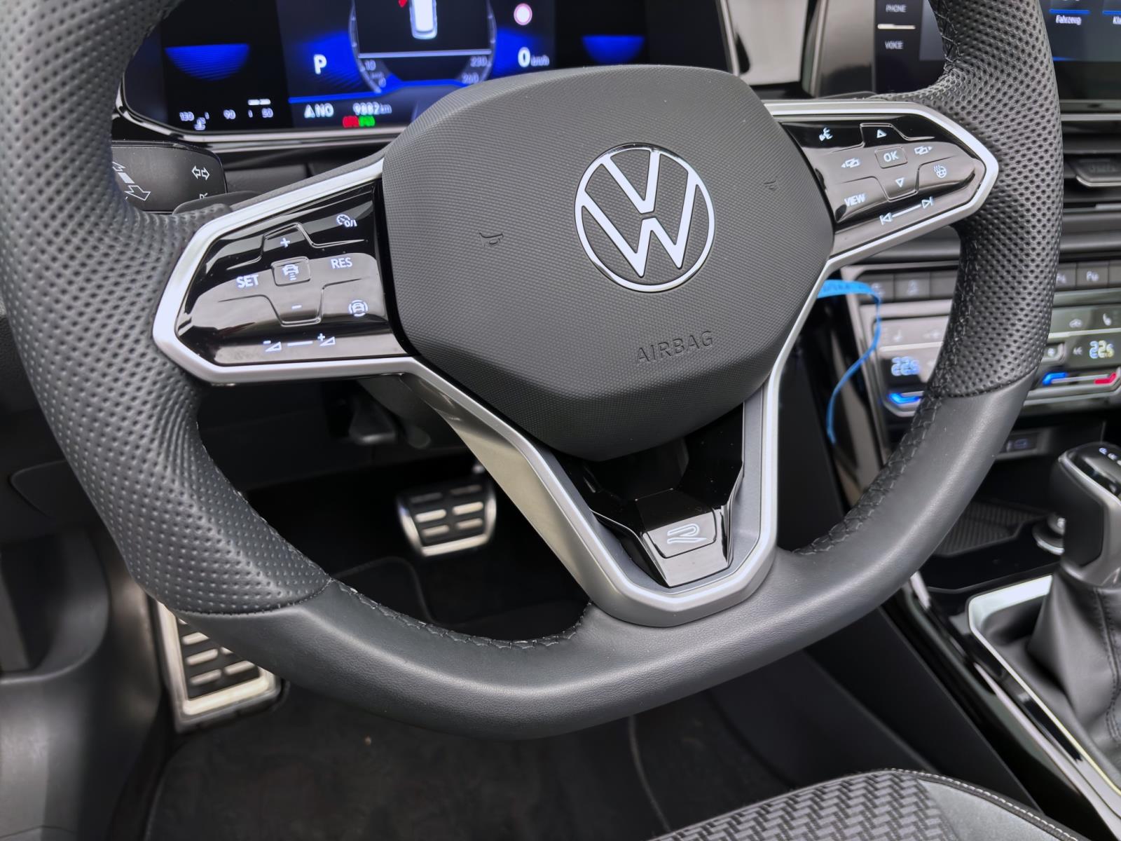 Volkswagen T-Roc Cabrio 1.5 TSI DSG R-LINE NAVI KAMERA PDC LM19