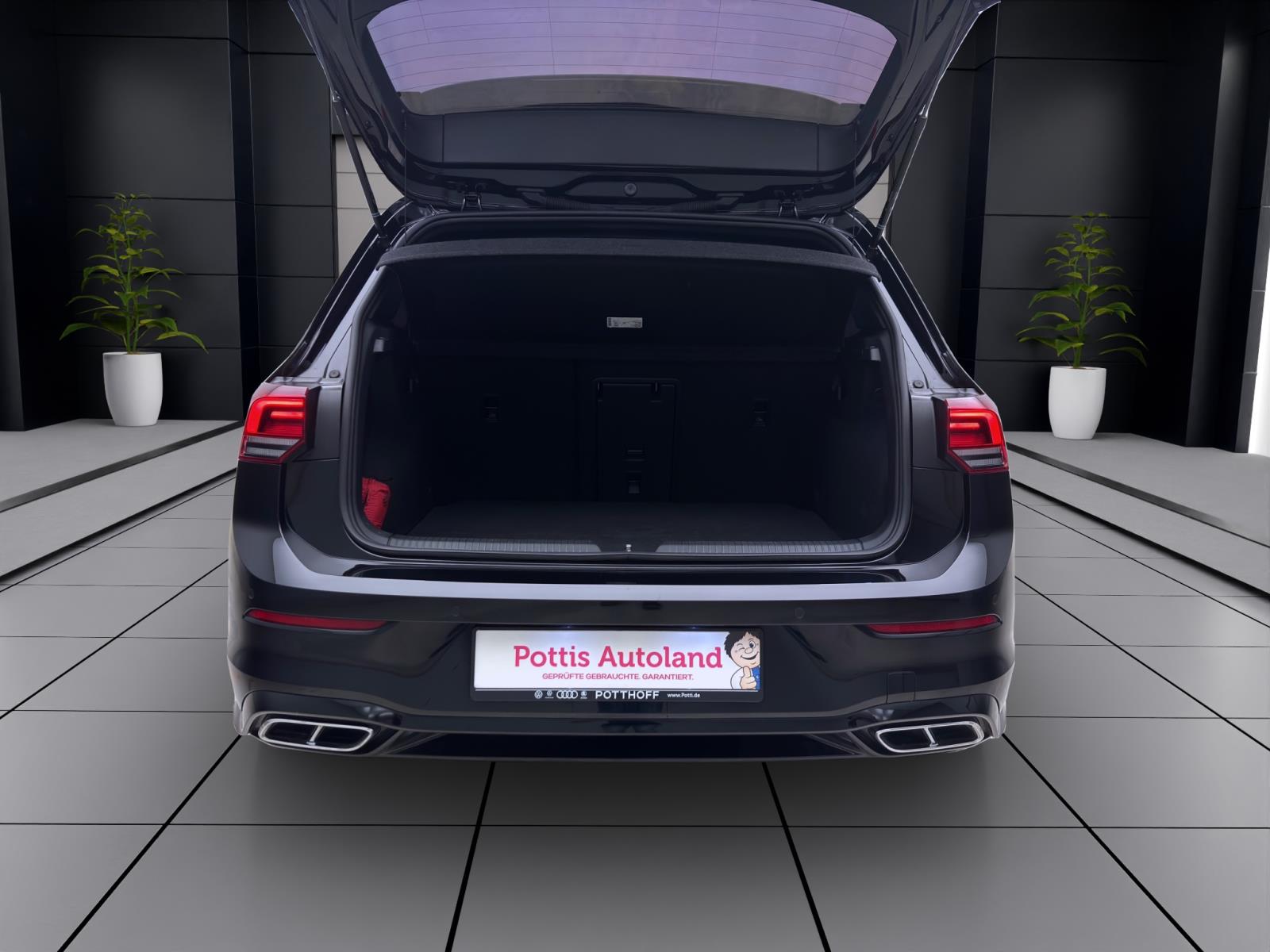 Volkswagen Golf 1.5 eTSI DSG R-LINE ACC LED SITZHZG KLIMA