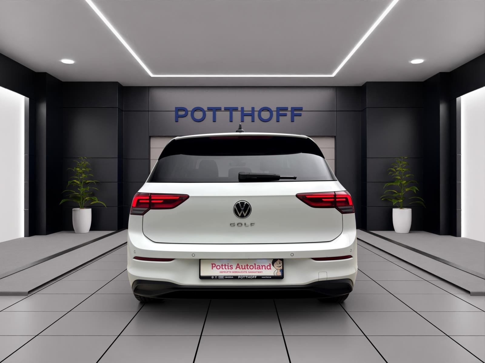 Volkswagen Golf 2.0 TDI LIFE STDHZG NAVI AHK PANO