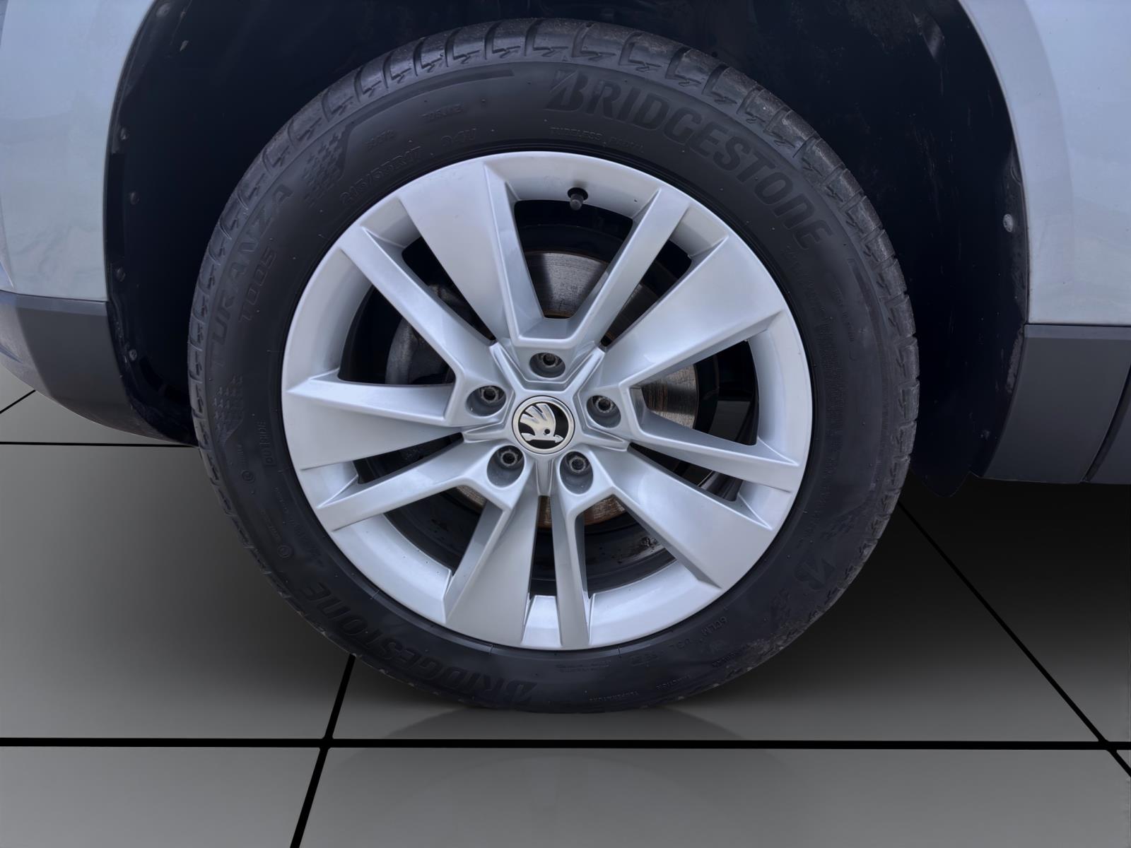 Skoda Karoq 1.0 TSI CLEVER KAMERA PDC SITZHZG KLIMA
