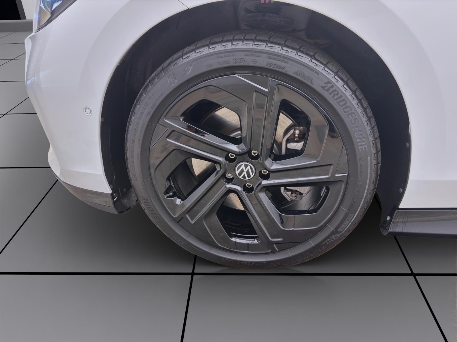 Volkswagen ID.7 Tourer 4M GTX AHK NAVI IQ.LIGHT HuD
