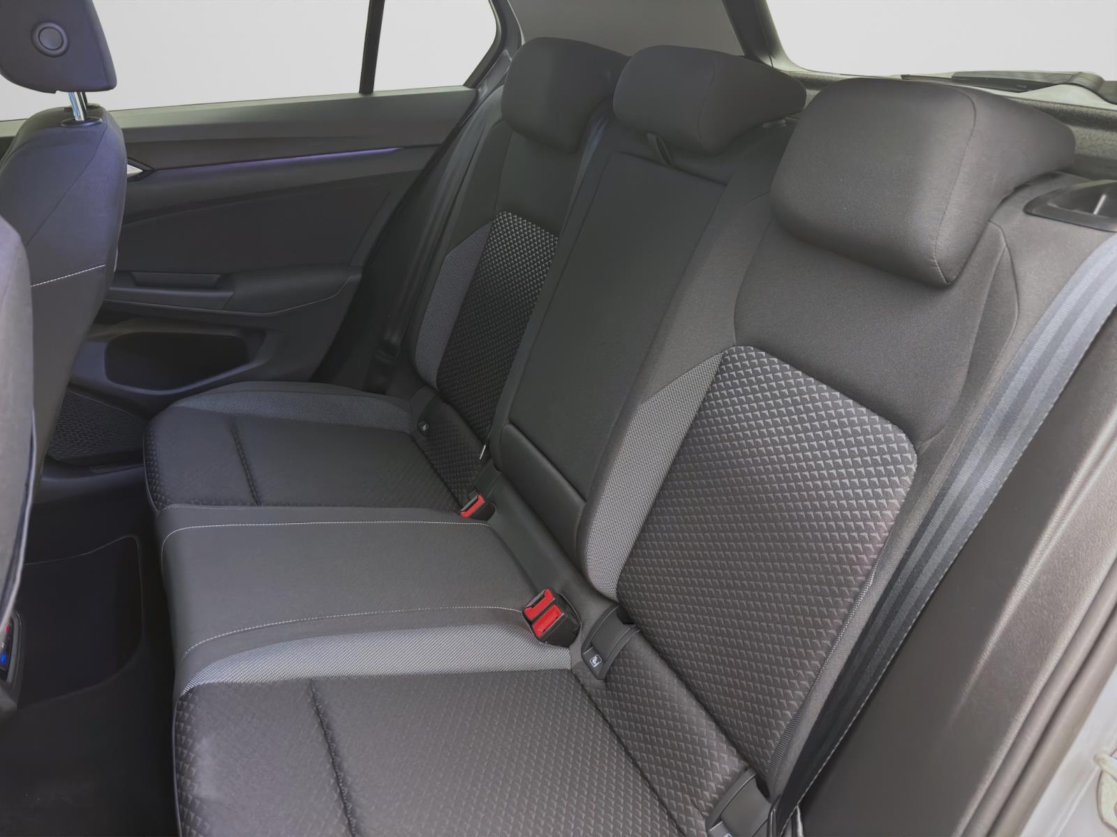 Volkswagen Golf 1.0 TSI ACTIVE NAVI SITZHZG LED PDC