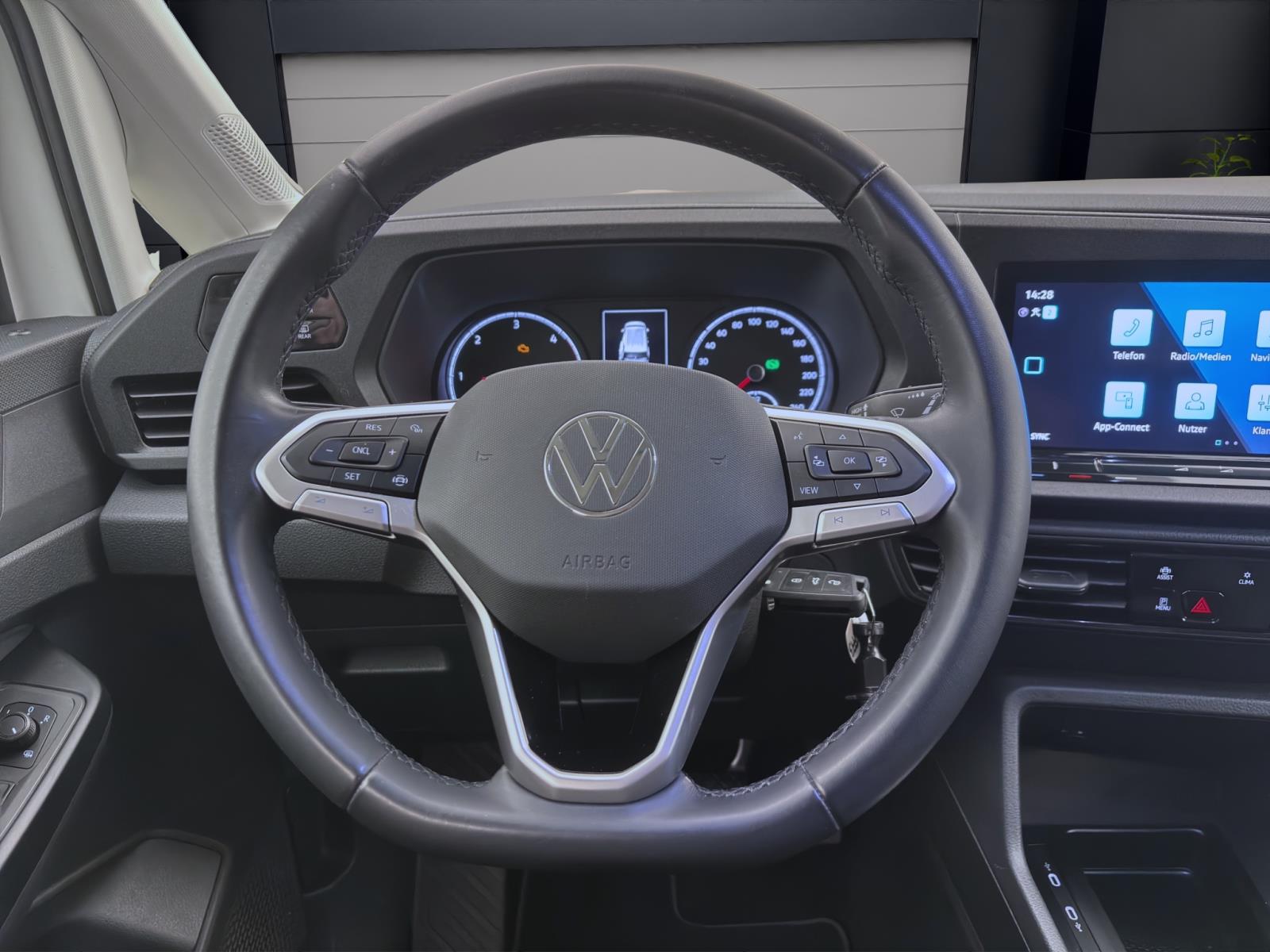 Volkswagen Caddy Maxi 2.0 TDI DSG 7-Sitzer NAVI KLIMA