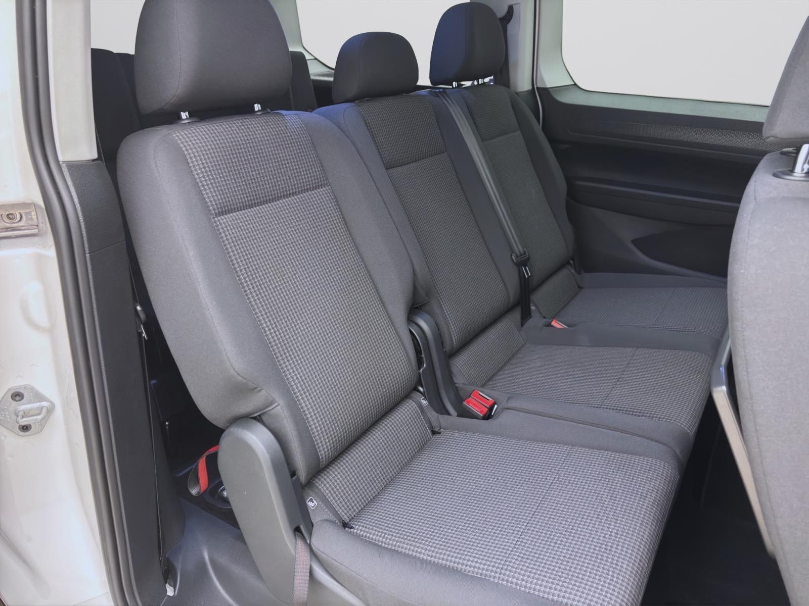 Volkswagen Caddy Maxi 2.0 TDI DSG 7-Sitzer NAVI KLIMA