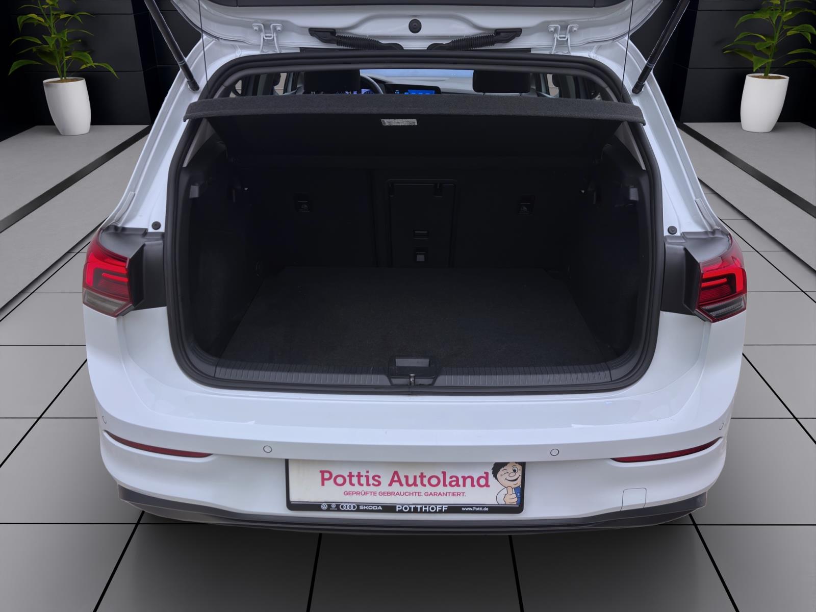 Volkswagen Golf 2.0 TDI DSG LIFE KAMERA ACC LED SITZHZG