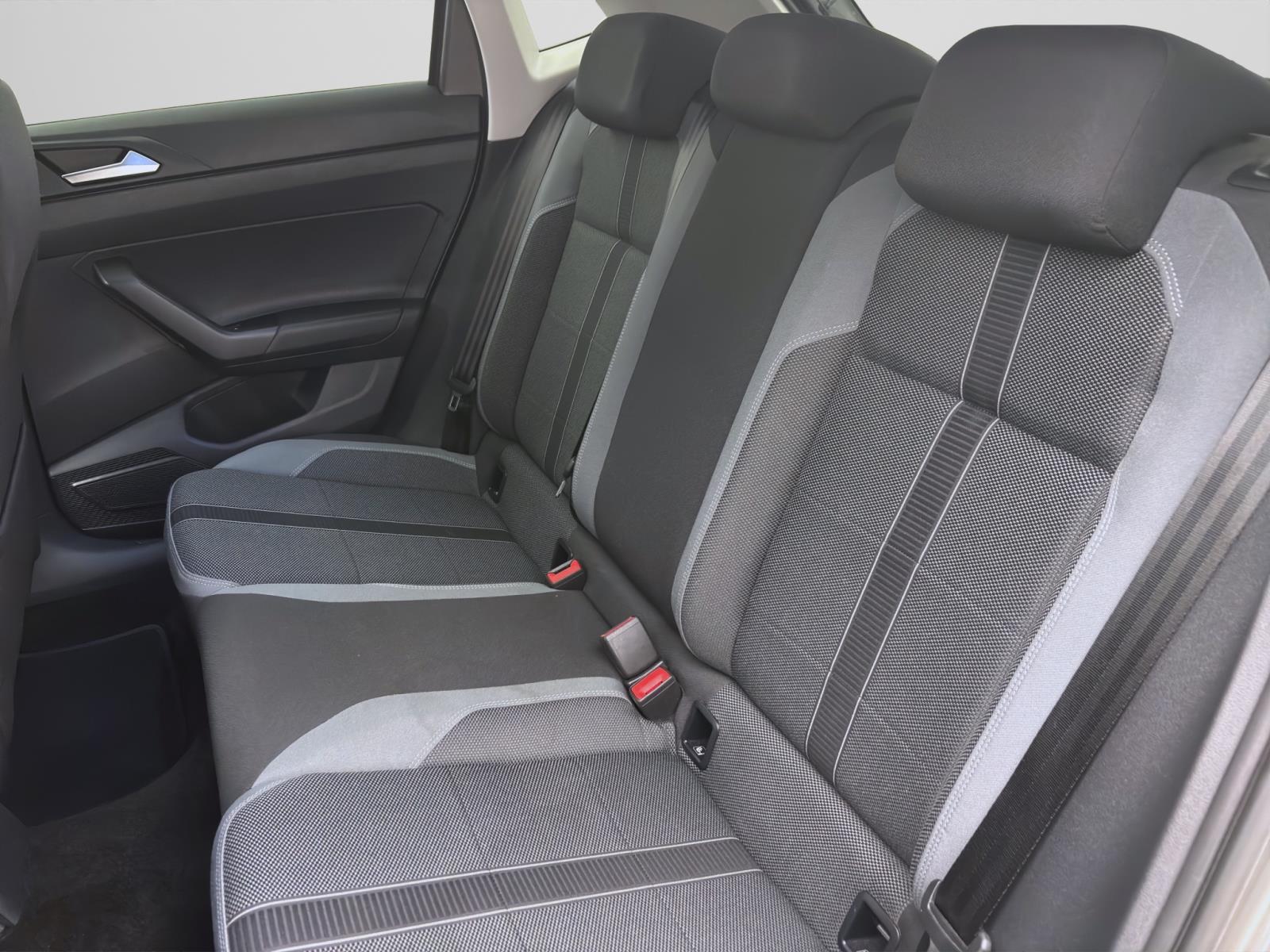 Volkswagen Polo 1.0 TSI HIGHLINE NAVI ACC SITZHZG PDC