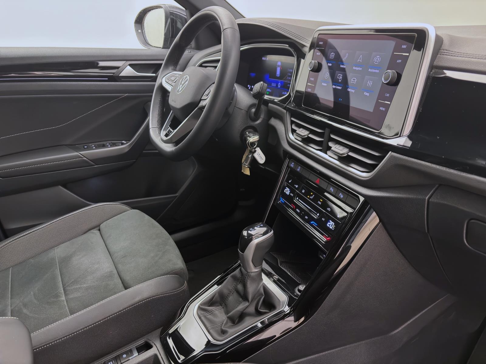 Volkswagen T-Roc 2.0 TDI DSG R-LINE AHK NAVI KAMERA KLIMA