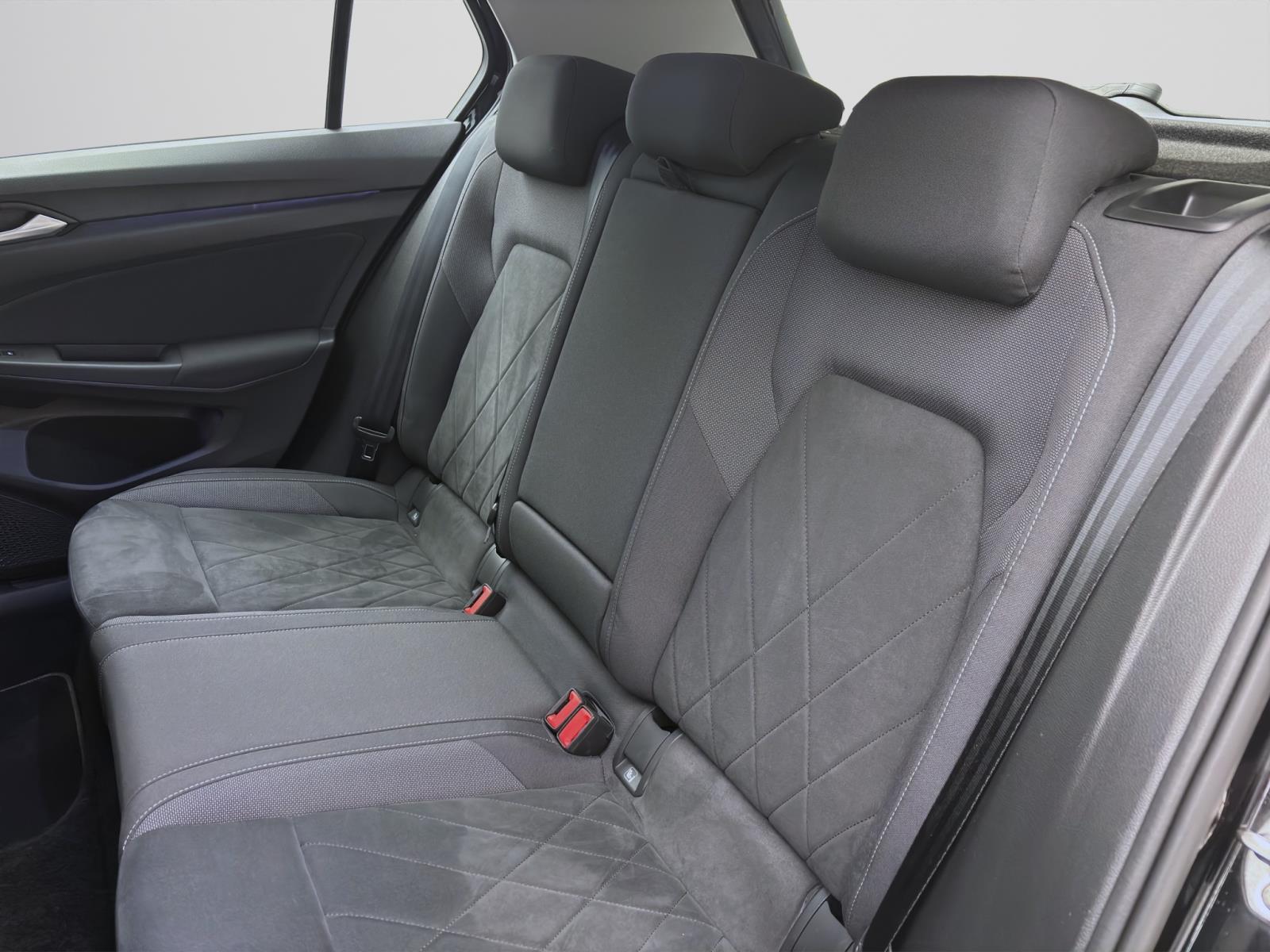 Volkswagen Golf 1.4 eHybrid STYLE NAVI KLIMA PDC SITZHZG