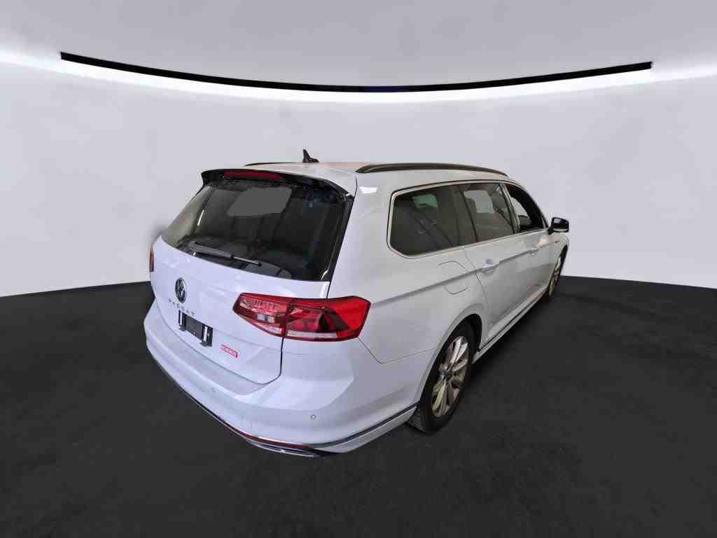 Volkswagen Passat Variant 2.0 TDI DSG BUSINESS STDHZG AHK KAMERA