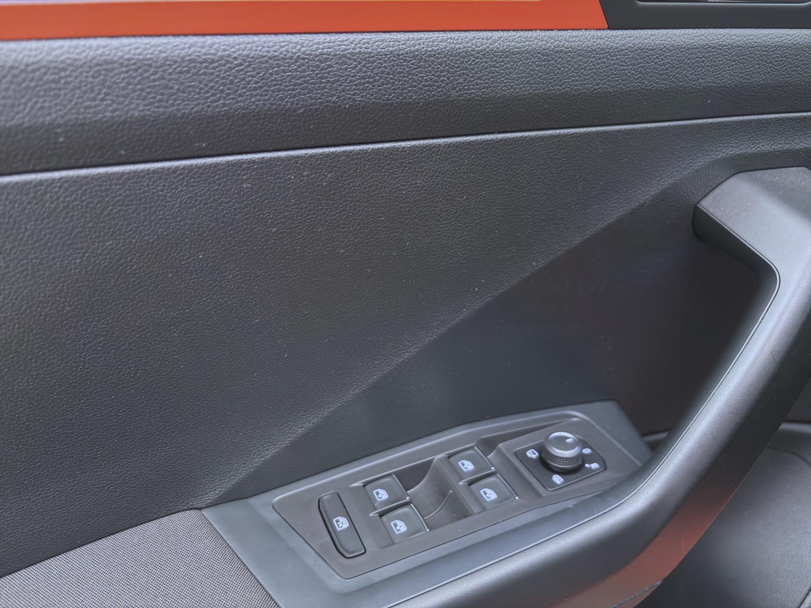Bild 9: Volkswagen T-Roc 2.0 TDI DSG 4M STYLE NAVI ACC SITZHZG KLIMA