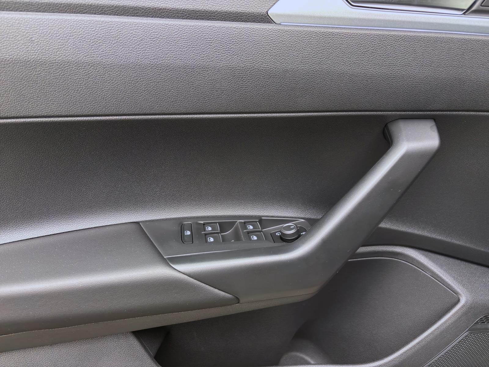 Bild 9: Volkswagen Polo 1.0 MPI GOAL IQ.LIGHT NAVI PDC SITZHZG