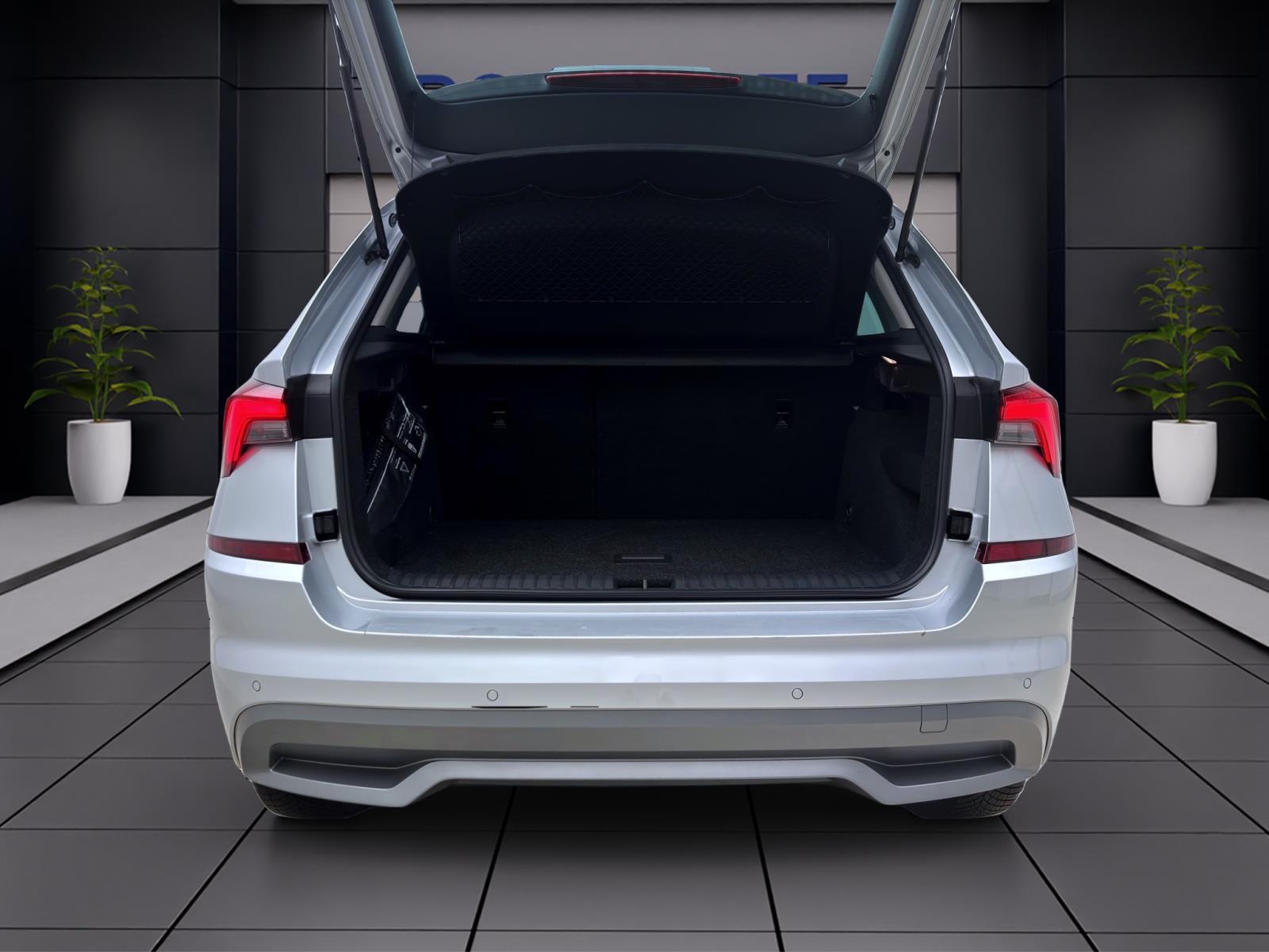 Skoda Kamiq 1.0 TSI TOUR NAVI LED KLIMA PDC DAB+