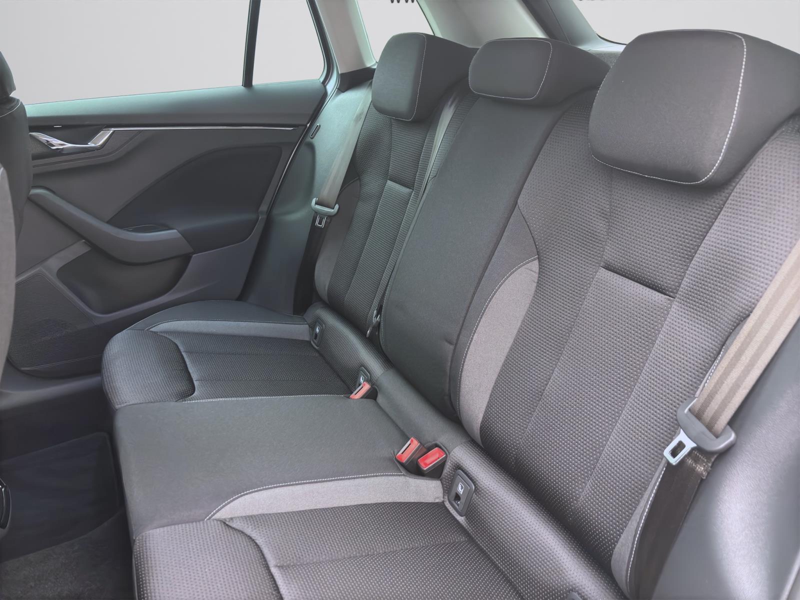 Skoda Kamiq 1.0 TSI TOUR NAVI LED KLIMA PDC DAB+