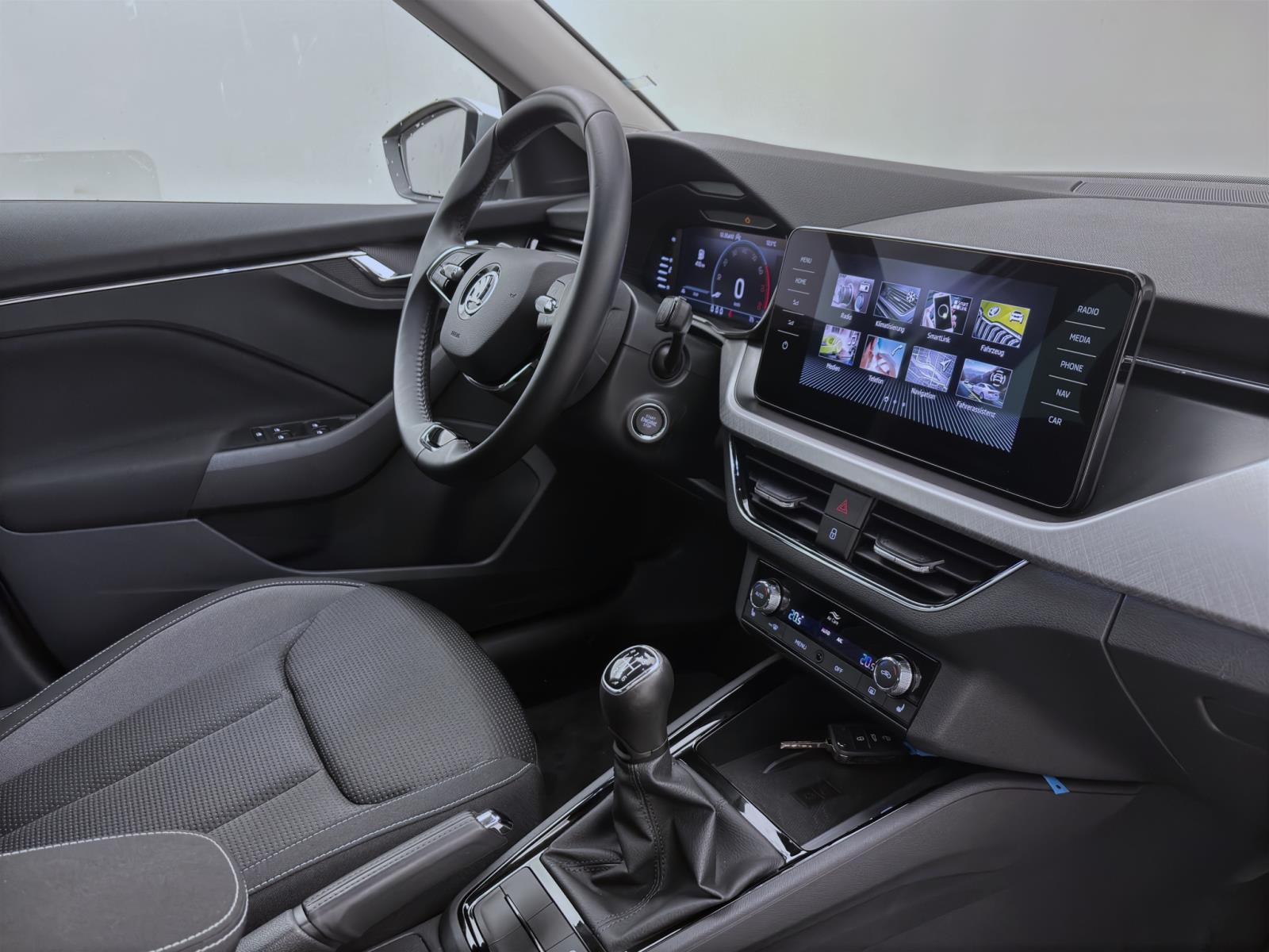 Skoda Kamiq 1.0 TSI TOUR NAVI LED KLIMA PDC DAB+