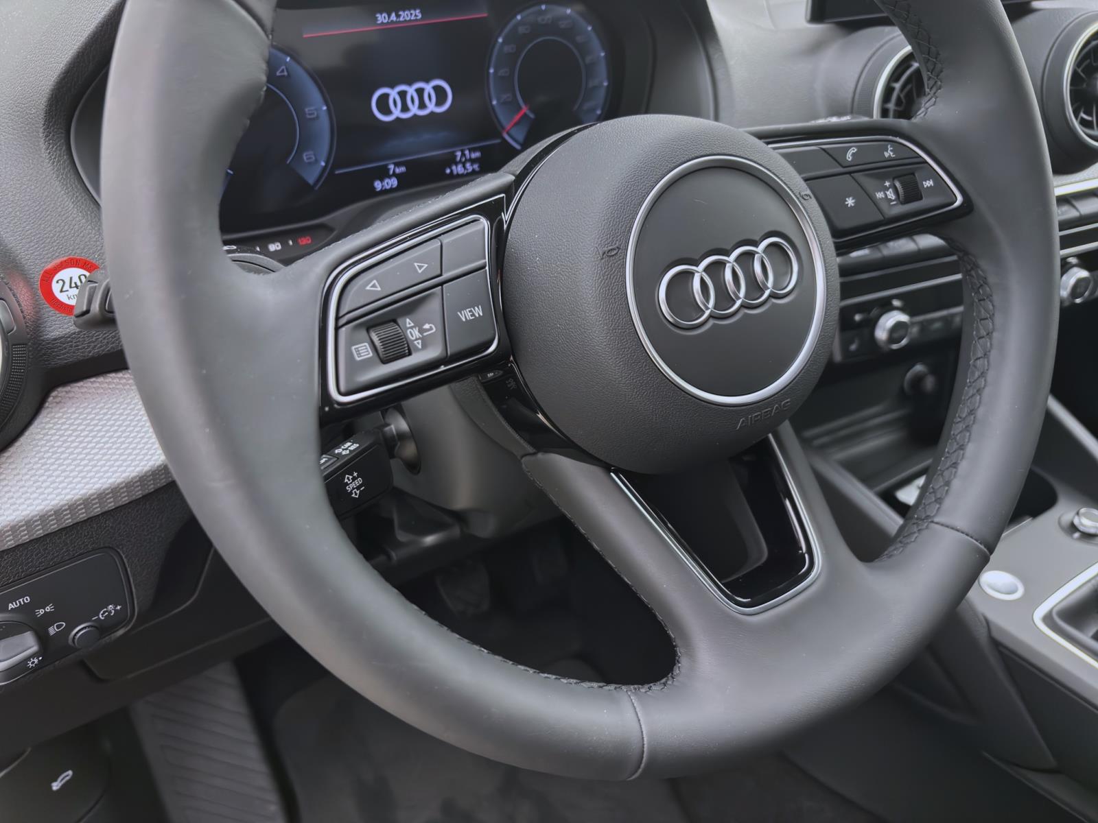 Audi Q2 30 TDI MATRIX SITZHZG KAMERA PDC
