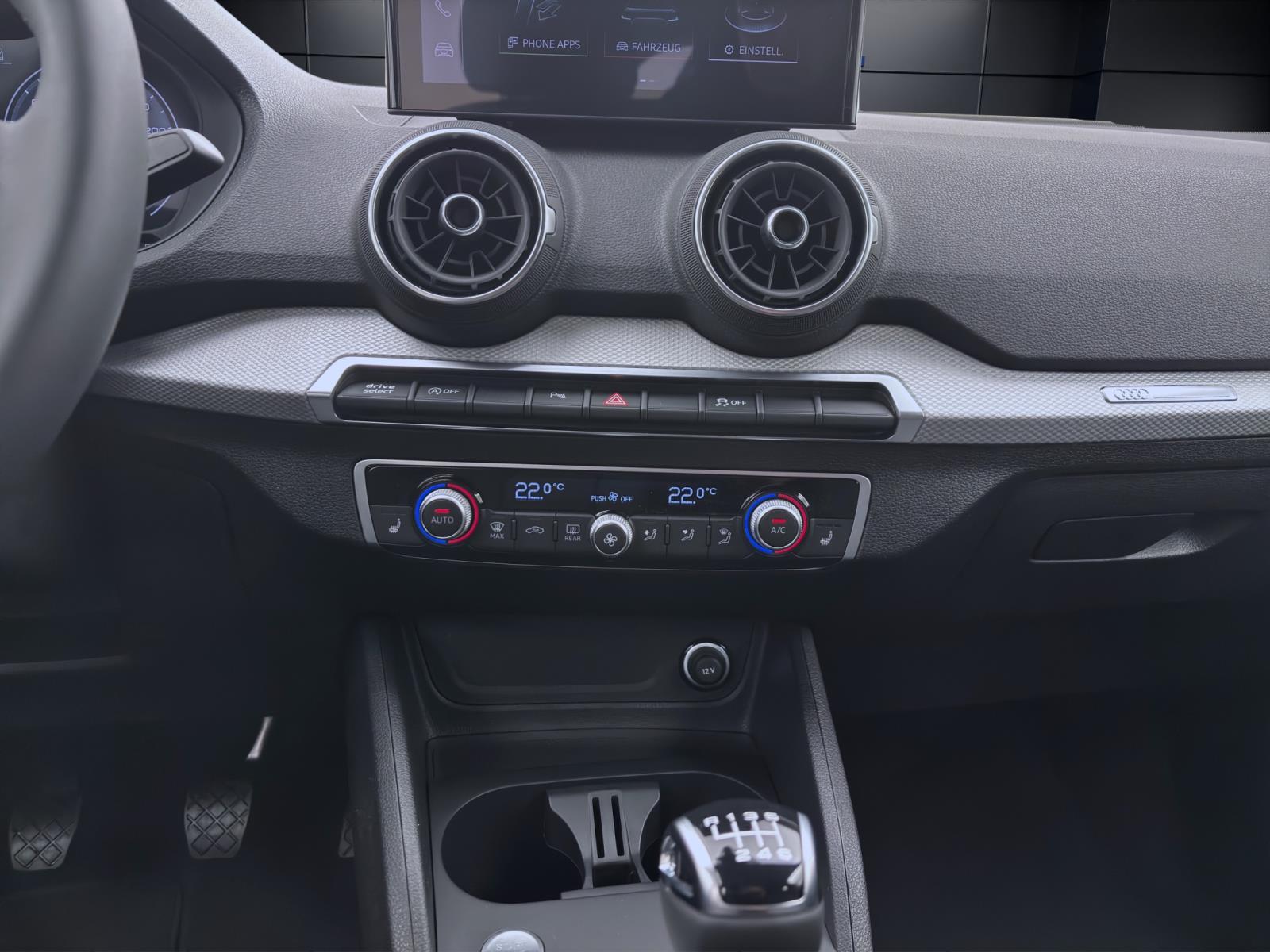 Audi Q2 30 TFSI MATRIX KAMERA SITZHZG PDC