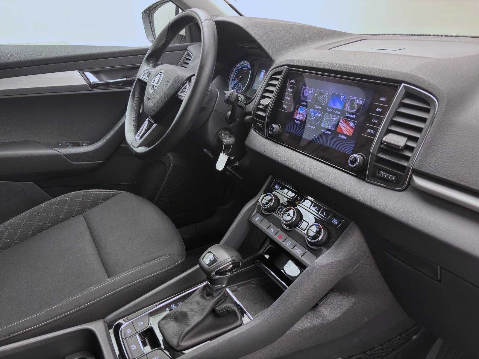 Skoda Karoq 2.0 TDI DSG 4x4 AMBITION NAVI STDHZG PDC SITZHZG