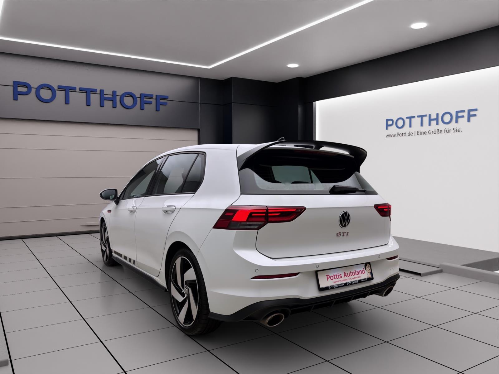 Volkswagen Golf GTI CLUBSPORT NAVI PDC SITZHZG LED