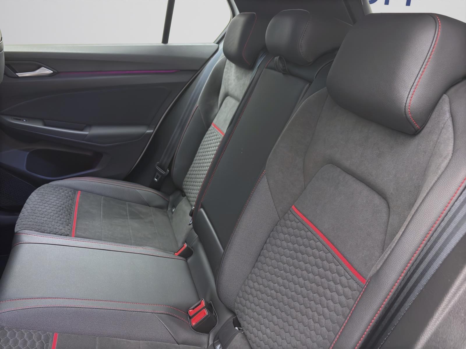 Volkswagen Golf GTI CLUBSPORT NAVI PDC SITZHZG LED