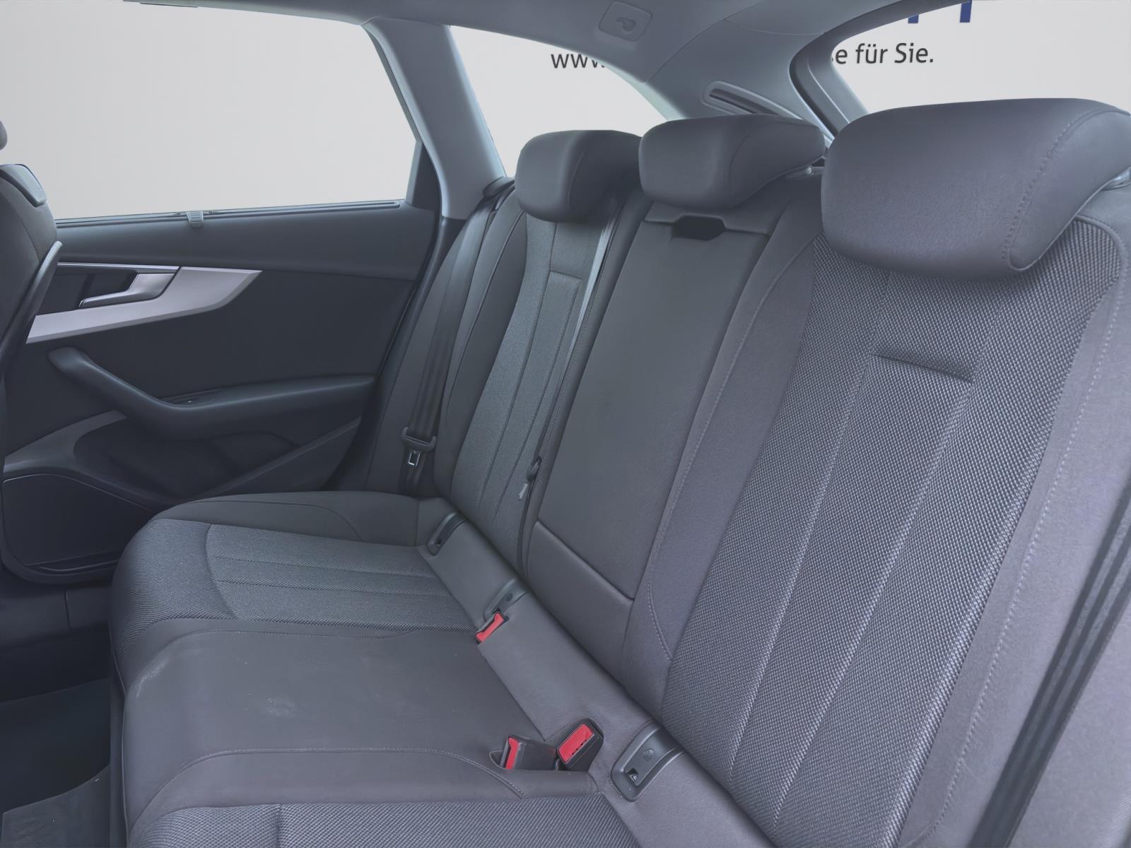 Audi A4 Avant 35 TDI ADVANCED NAVI+ KAMERA SITZHZG PDC