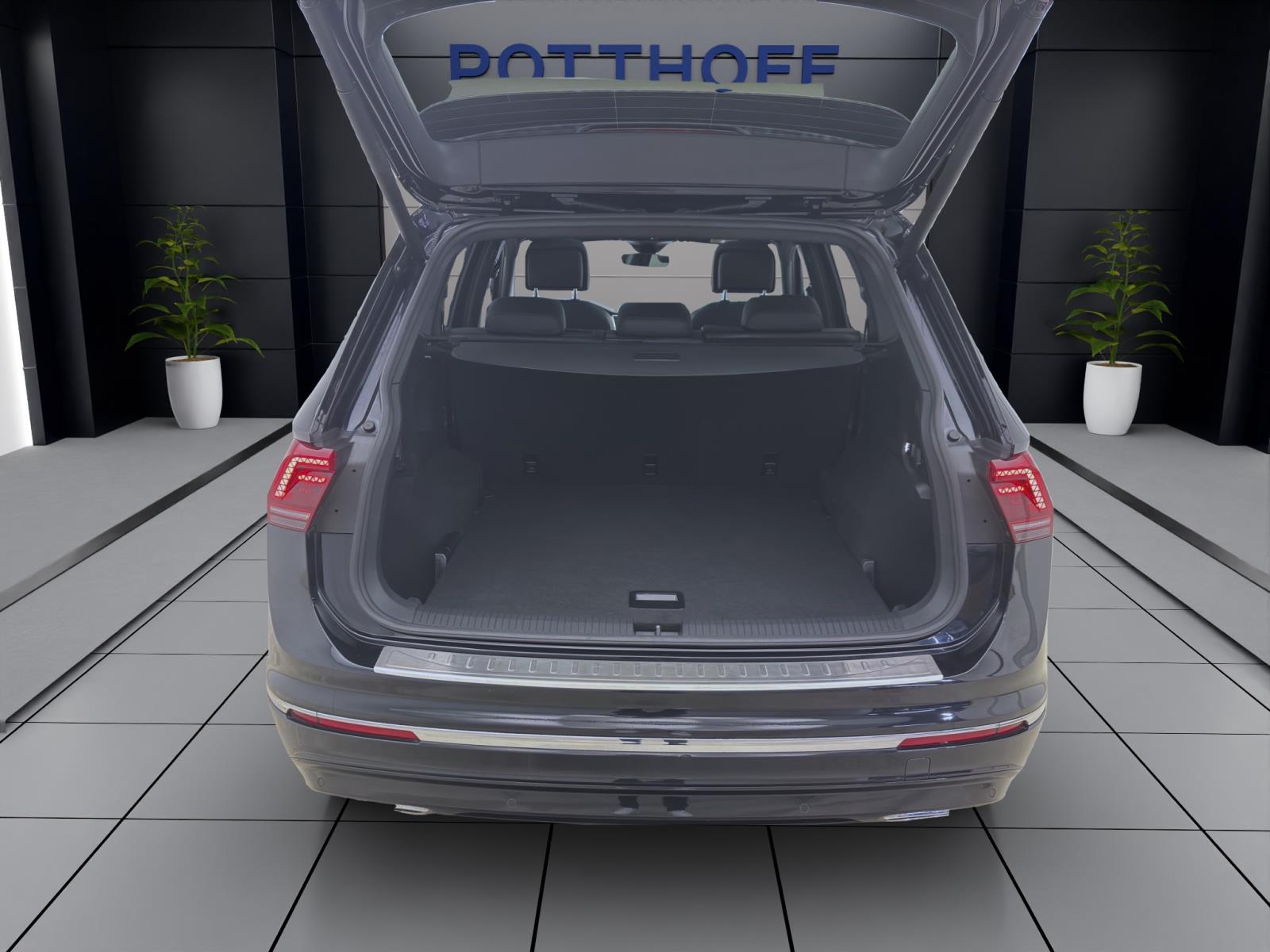 Volkswagen Tiguan Allspace 2.0 TSI DSG 4M R-LINE PANO AHK DCC