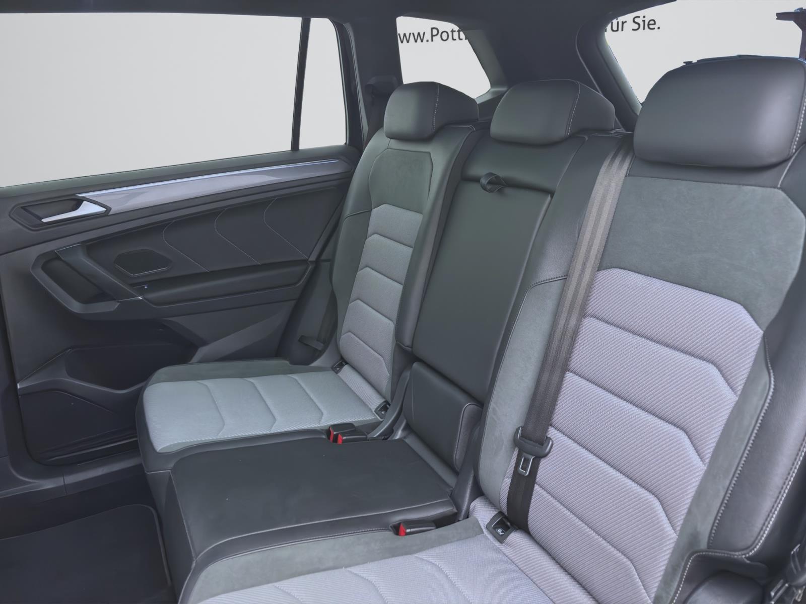 Volkswagen Tiguan Allspace 2.0 TSI DSG 4M R-LINE PANO AHK DCC