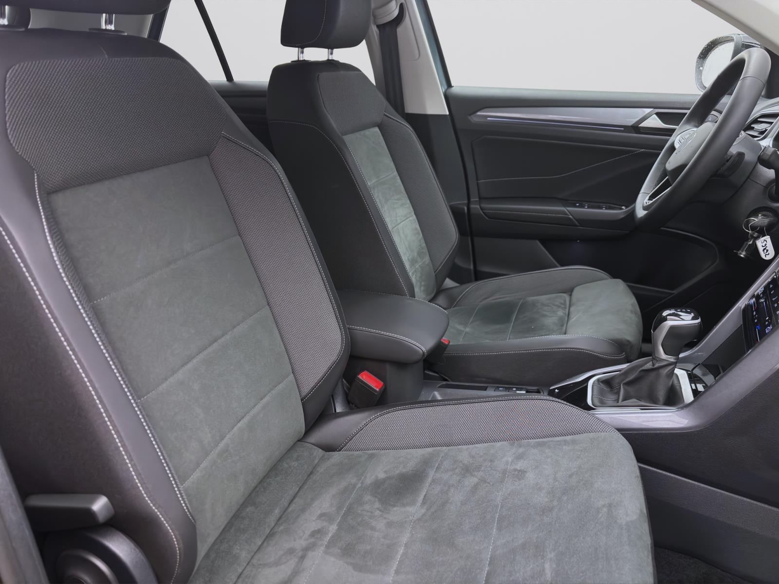 Bild 14: Volkswagen T-Roc 1.5 TSI DSG STYLE AHK NAVI D.COCKPIT SITZHZG