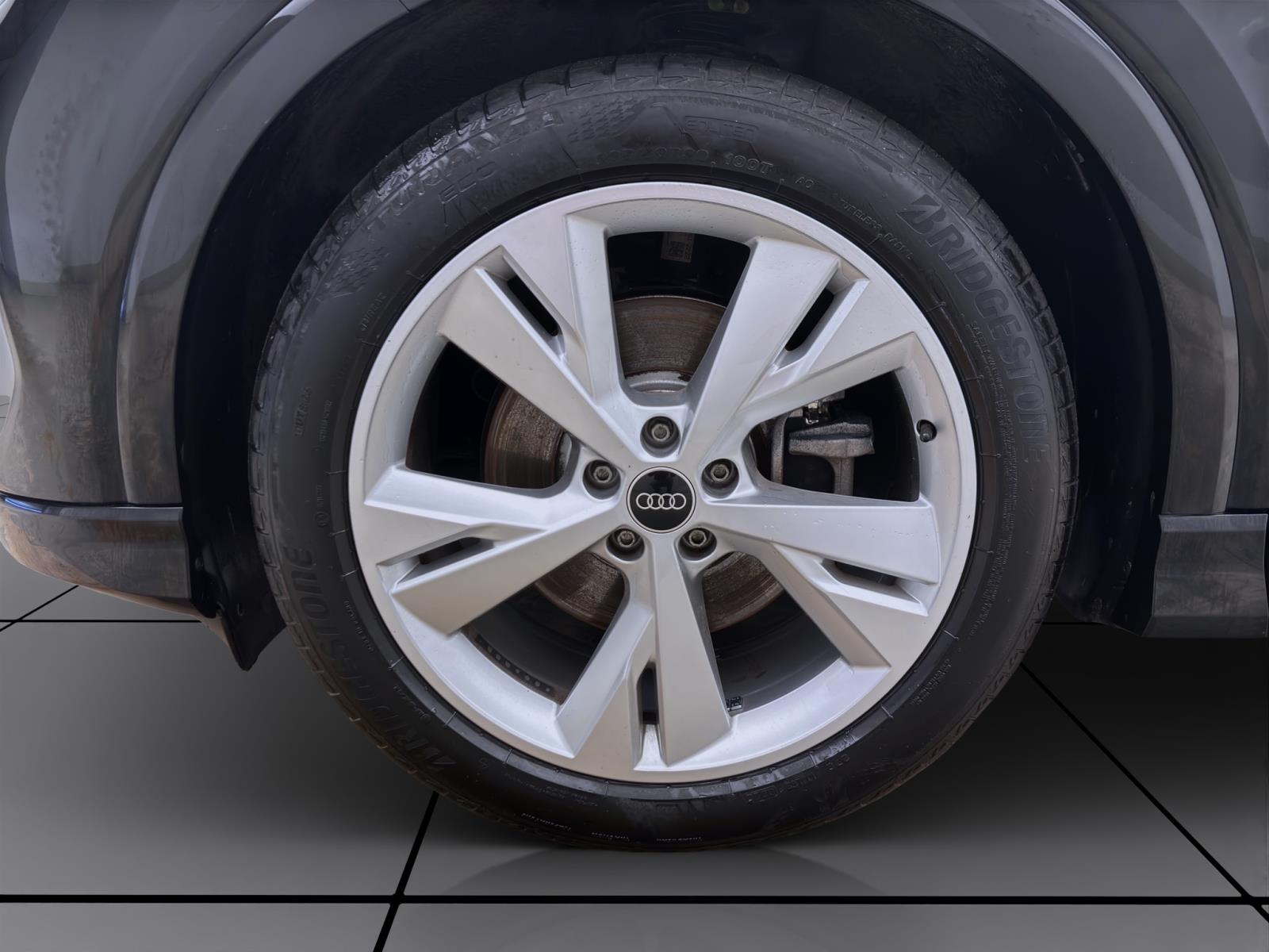 Audi Q4 e-tron 35 LED LM20 KLIMA GRA PDC