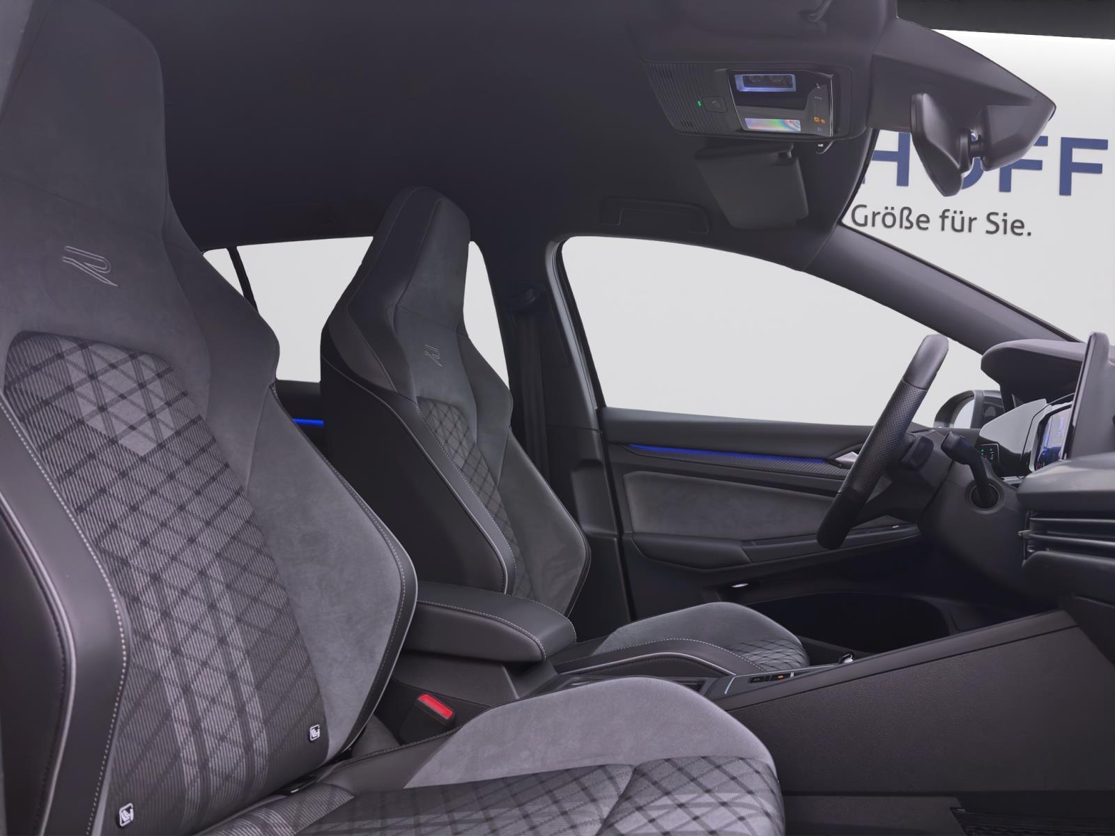 Volkswagen Golf Variant 1.5 eTSI DSG R-LINE NAVI ACC SITZHZG LED+