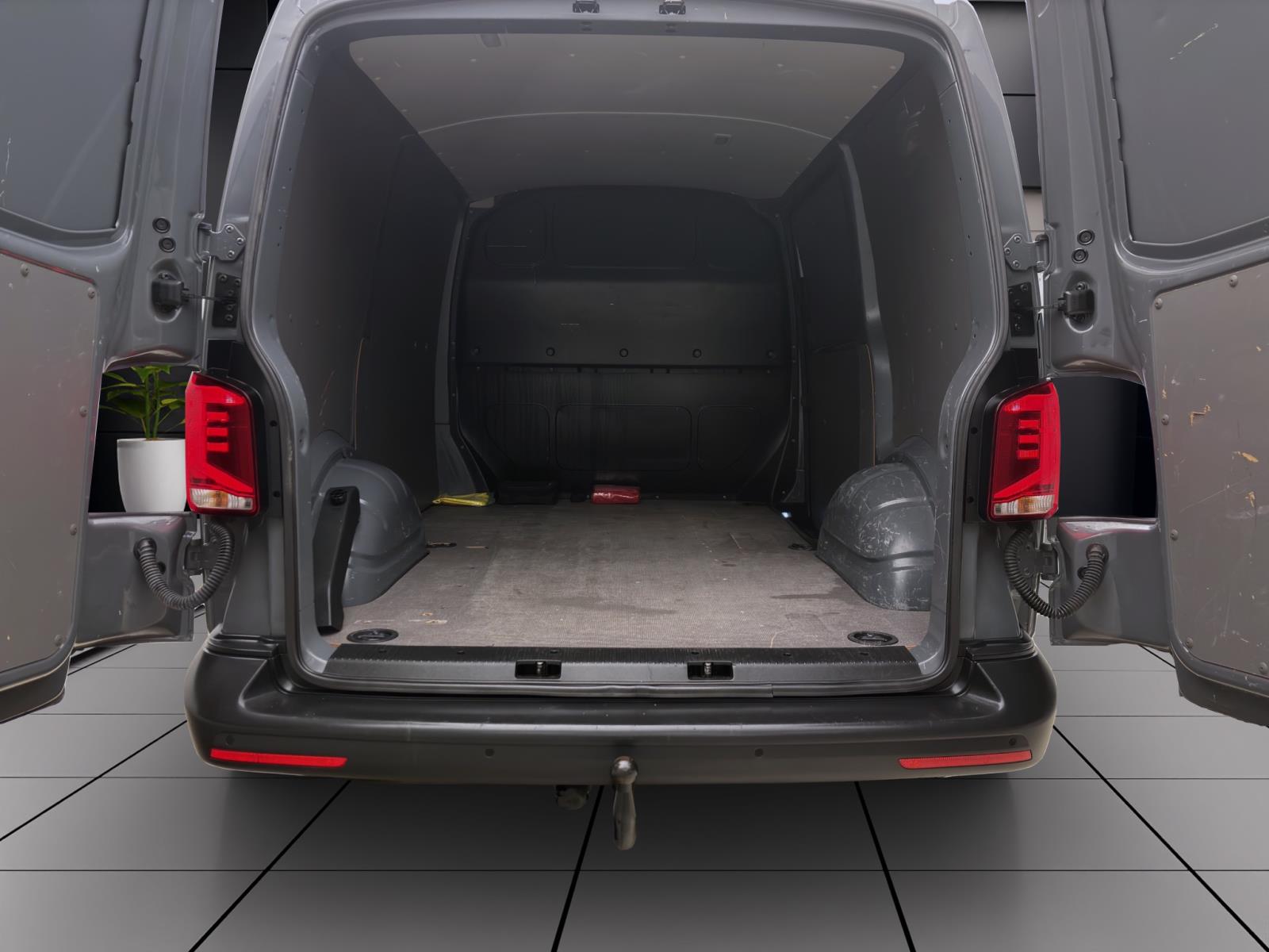 Volkswagen T6.1 Transporter Kasten 2.0 TDI FWD NAVI PDC AHK