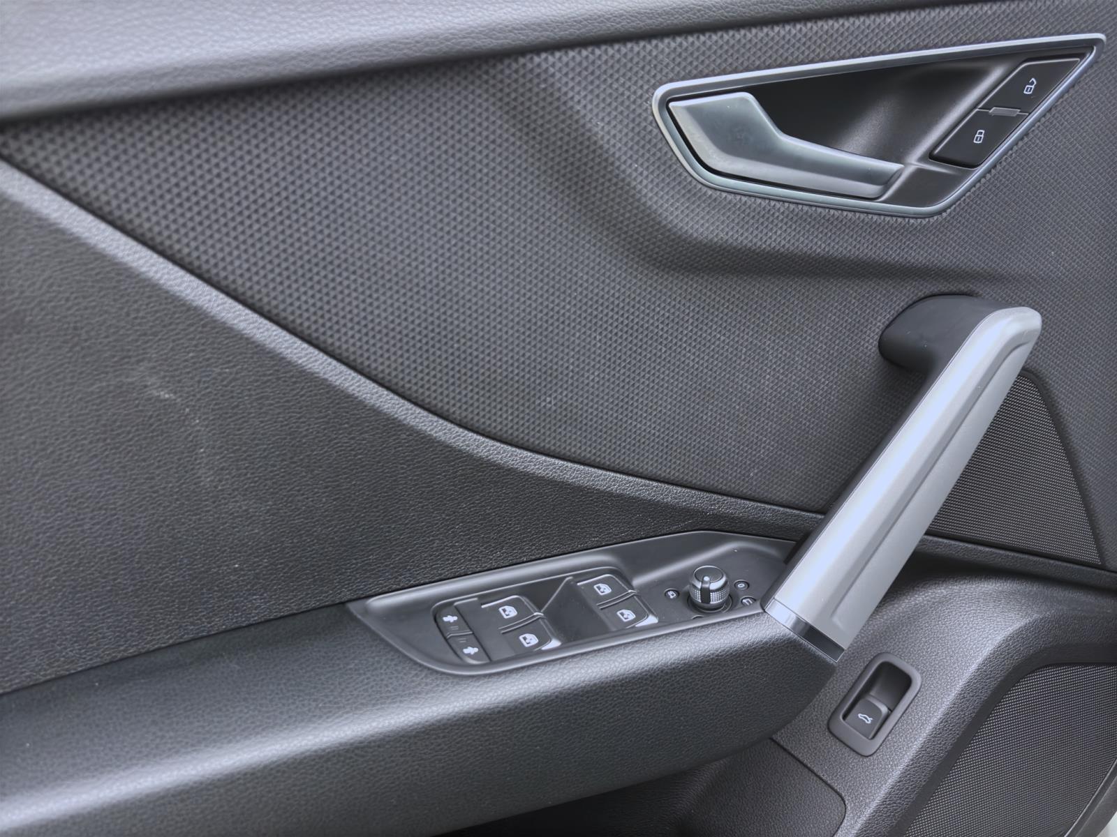 Bild 9: Audi Q2 30 TFSI ADVANCED PDC GRA VIRTUAL LM17 AHK