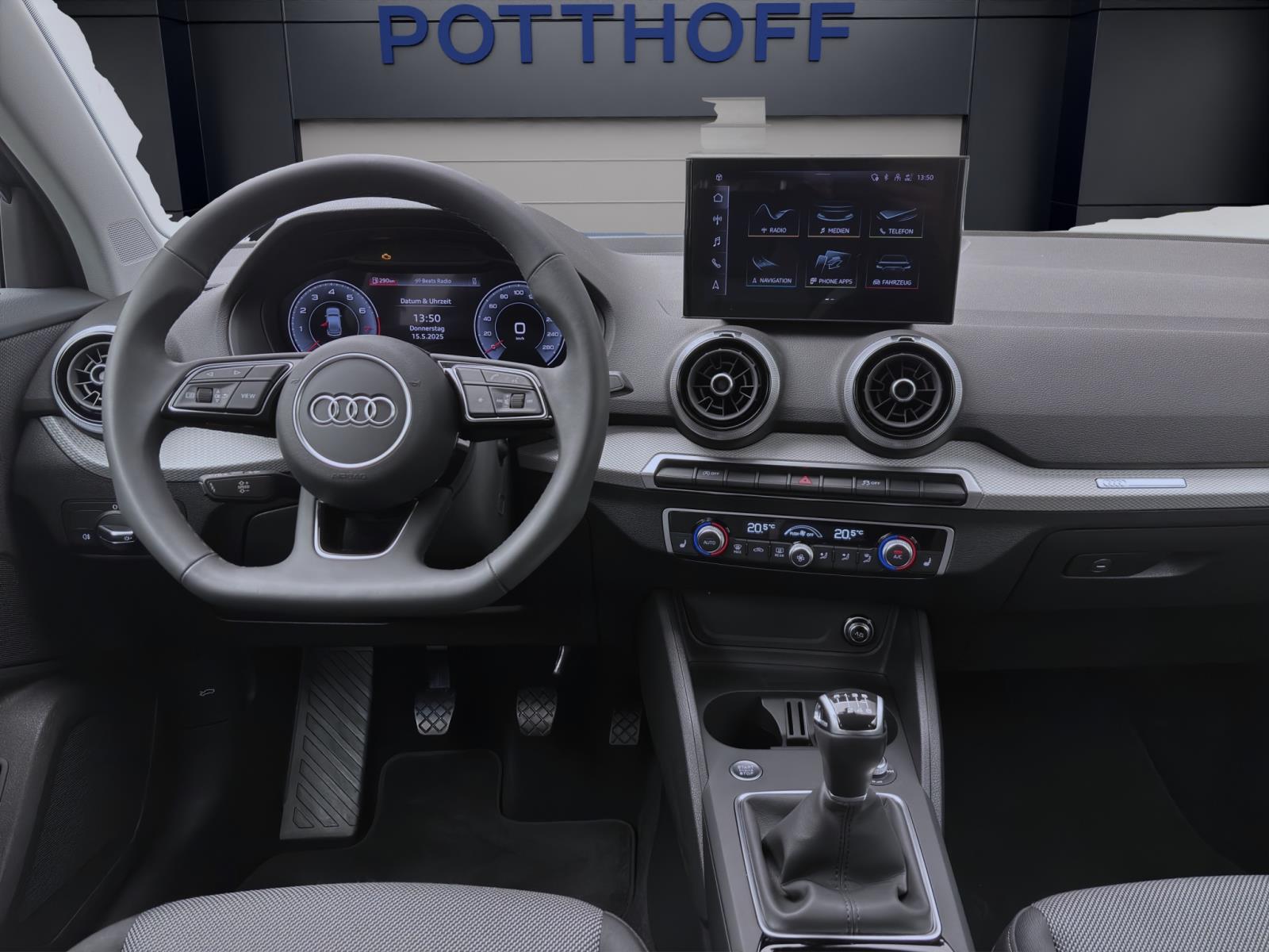 Audi Q2 30 TFSI ADVANCED PDC LED AHK LM17