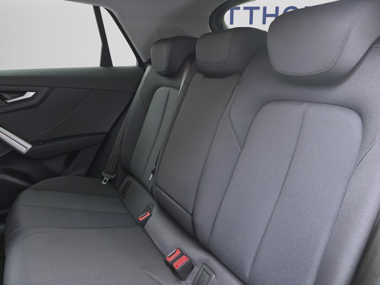 Audi Q2 30 TDI ADVANCED AHK M17 NAVI PDC