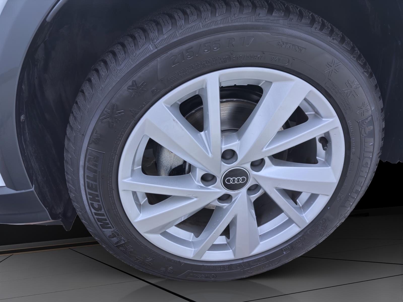 Audi Q2 30 TDI ADVANCED PDC MATRIX LM18 AHK