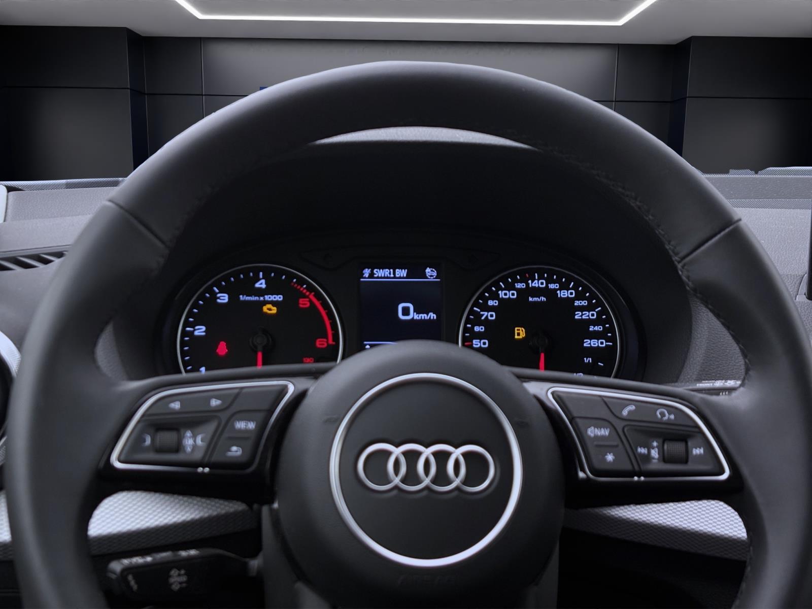 Audi Q2 30 TDI ADVANCED PDC MATRIX LM18 AHK