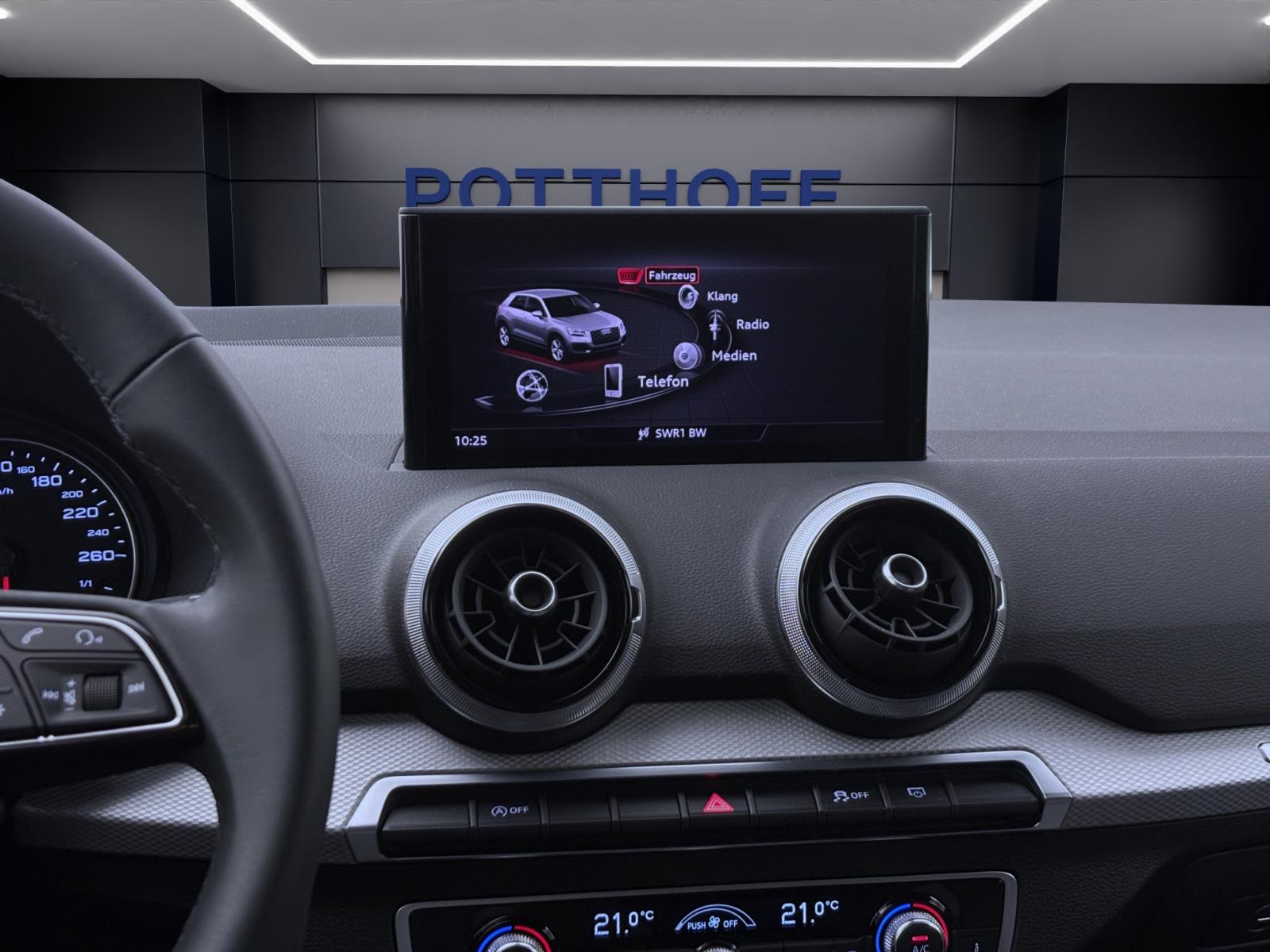 Audi Q2 30 TDI ADVANCED PDC MATRIX LM18 AHK