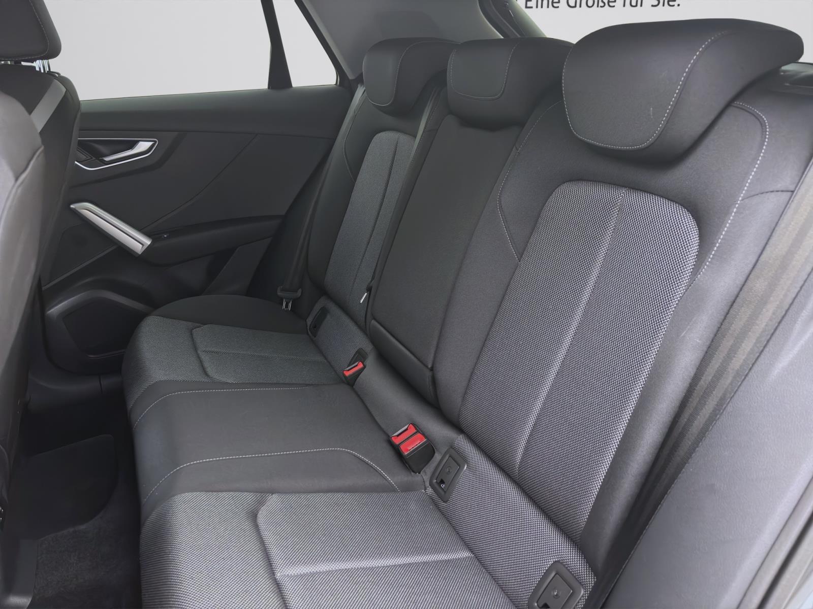 Audi Q2 30 TFSI S LINE PDC VIRTUAL AHK LM17 LED