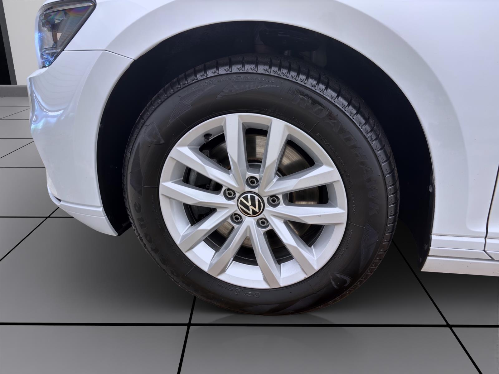 Volkswagen Passat Variant 2.0 TDI DSG BUSINESS STDHZG AHK KAMERA PDC