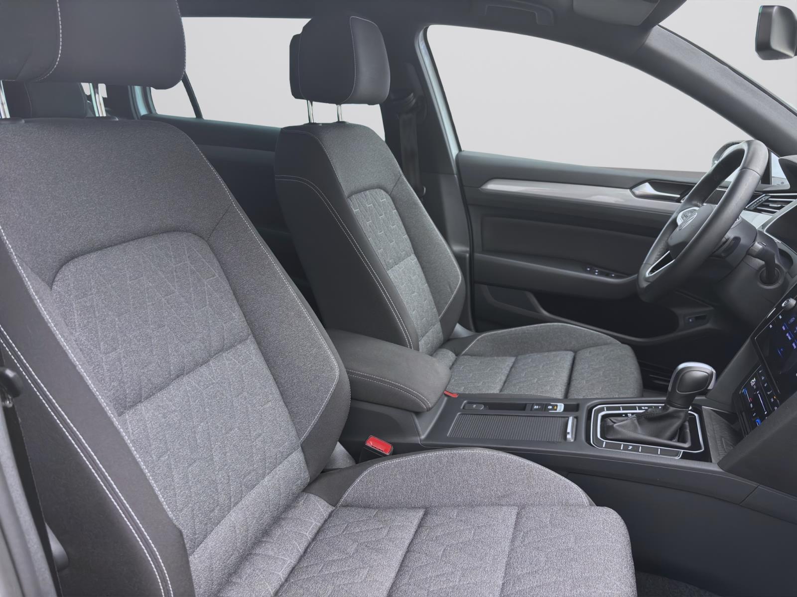 Volkswagen Passat Variant 2.0 TDI DSG BUSINESS STDHZG AHK KAMERA PDC