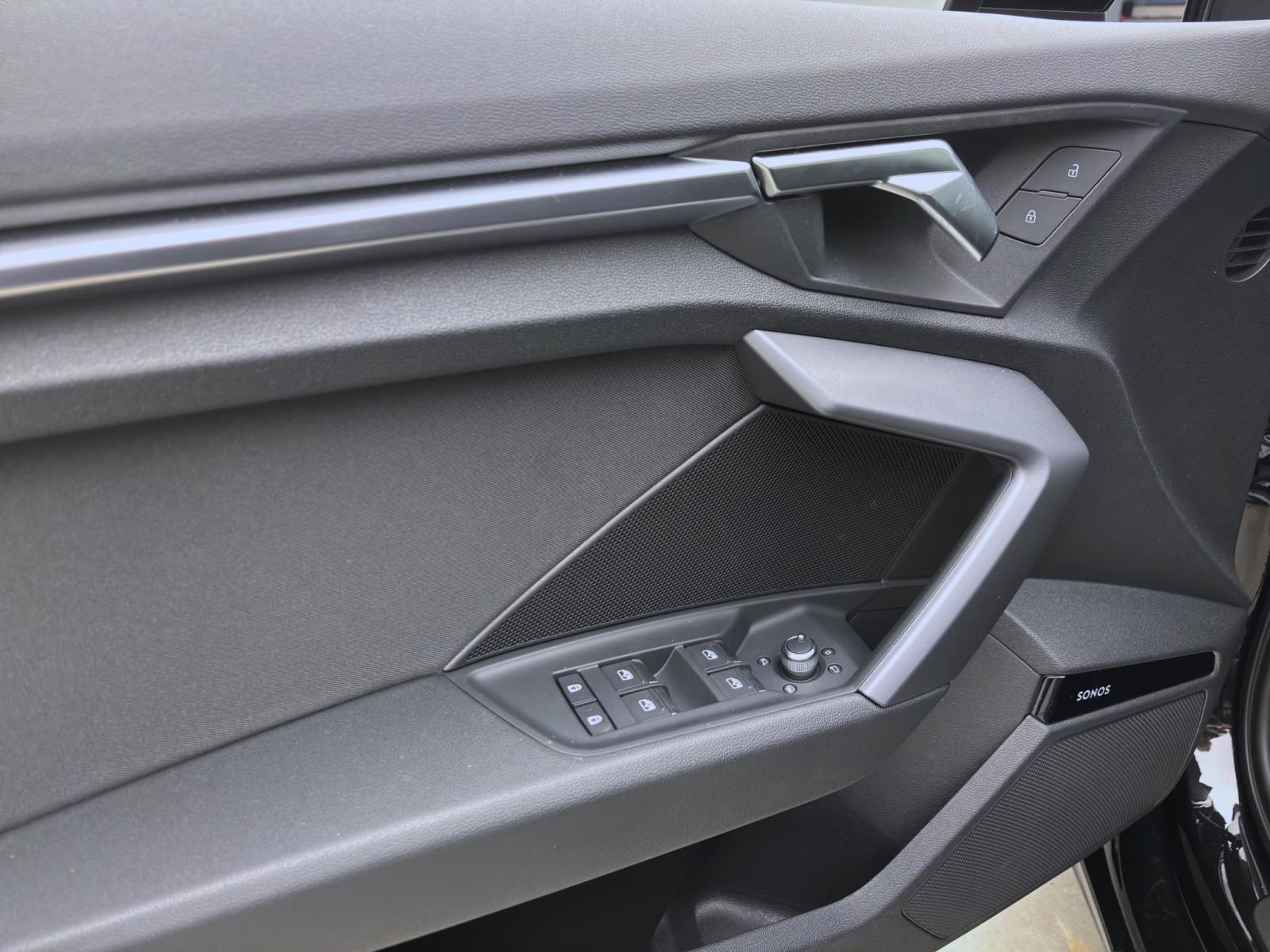 Audi A3 Sportback 30 TFSI BUSINESS NAVI SONOS HuD LM17
