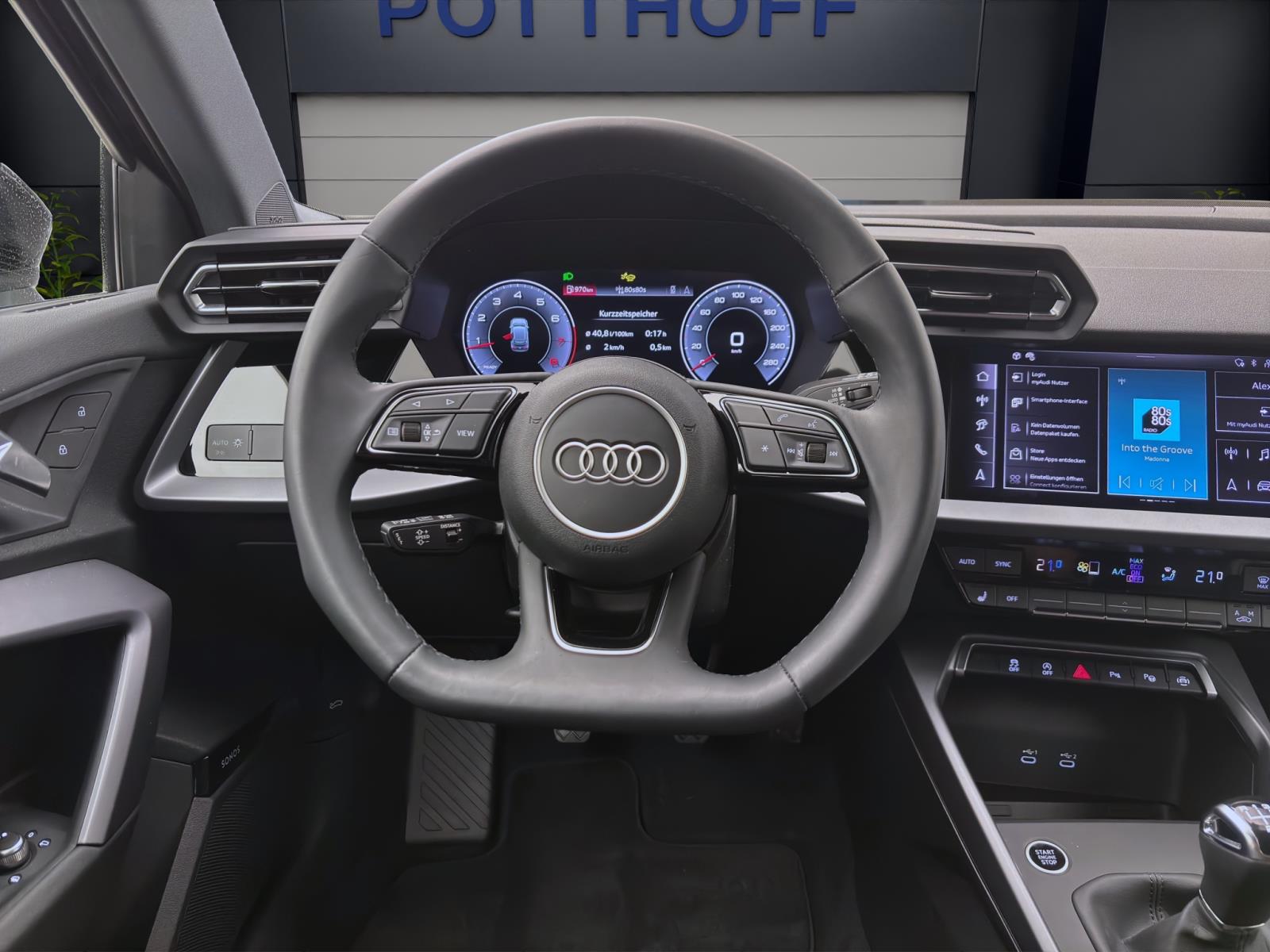 Audi A3 Sportback 30 TFSI BUSINESS NAVI SONOS HuD LM17