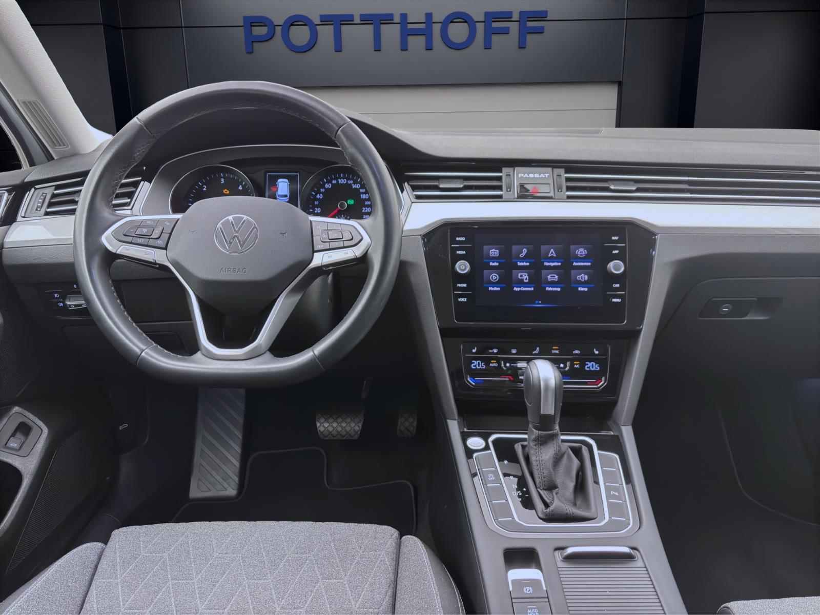 Volkswagen Passat Variant 2.0 TDI DSG BUSINESS NAVI KAMERA PDC