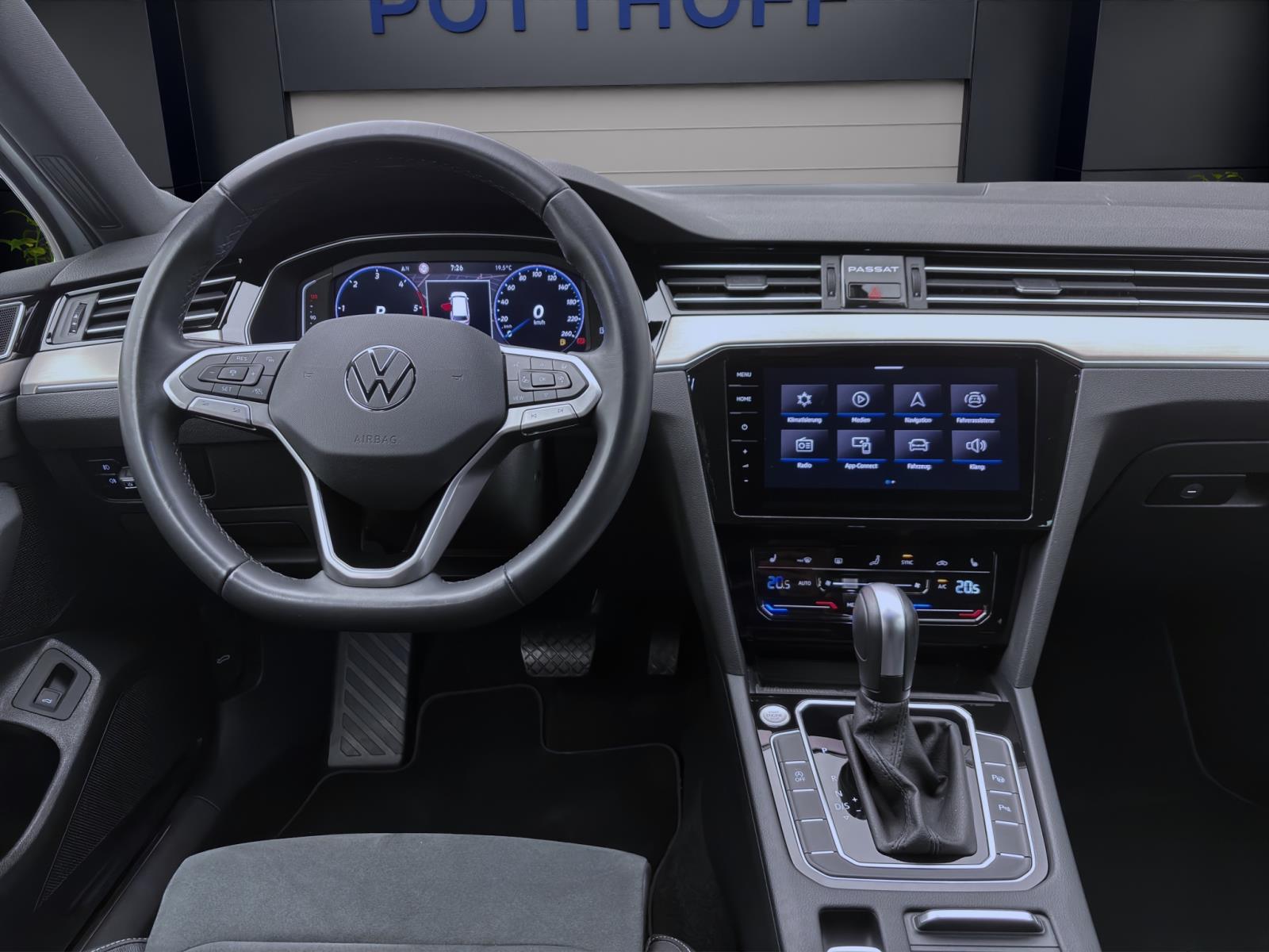 Volkswagen Passat Variant 2.0 TDI DSG ELEGANCE NAVI KAMERA ACC PDC